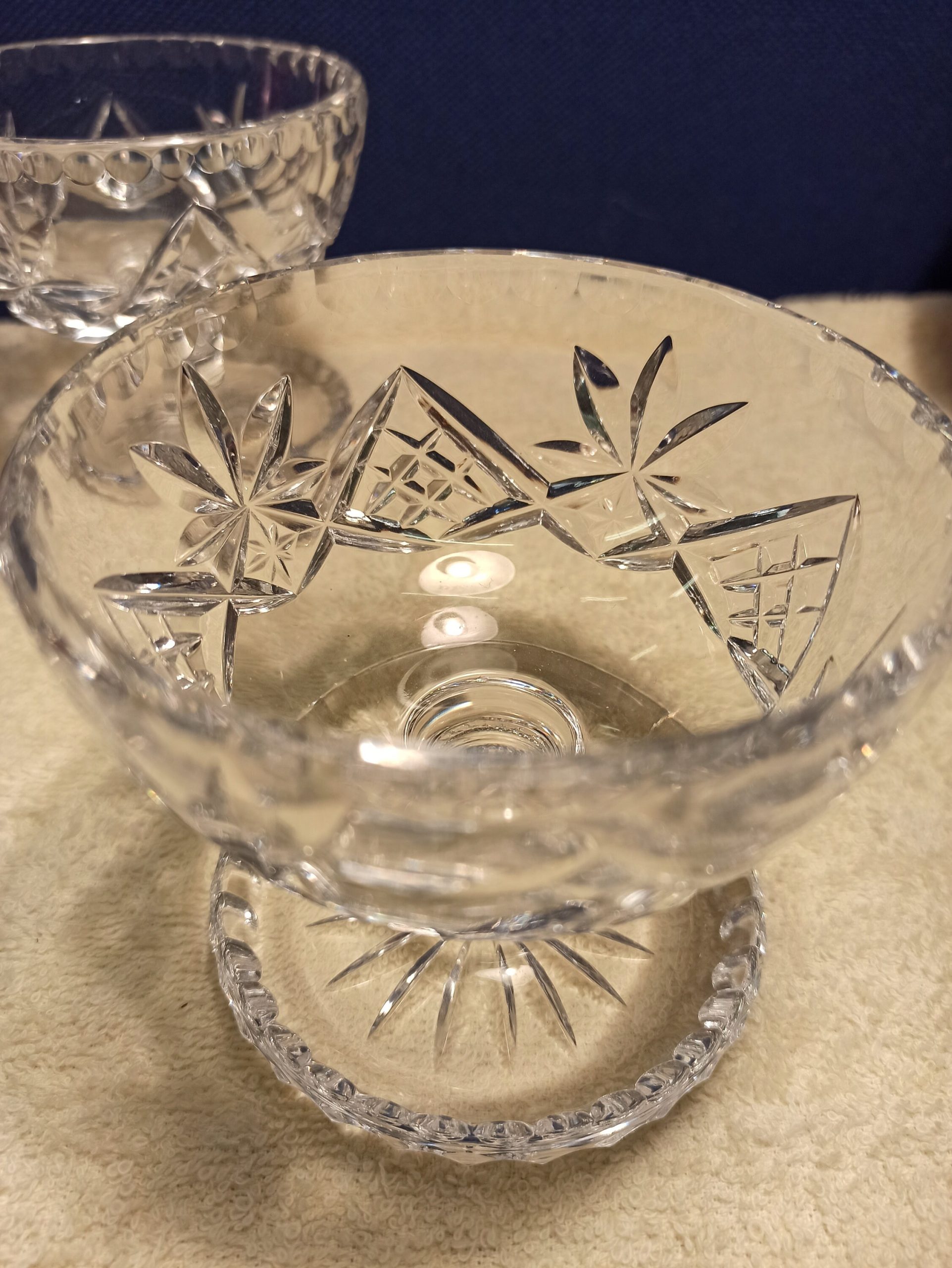 Pair of Lead Crystal Glass Dessert Dishes. - Image 4