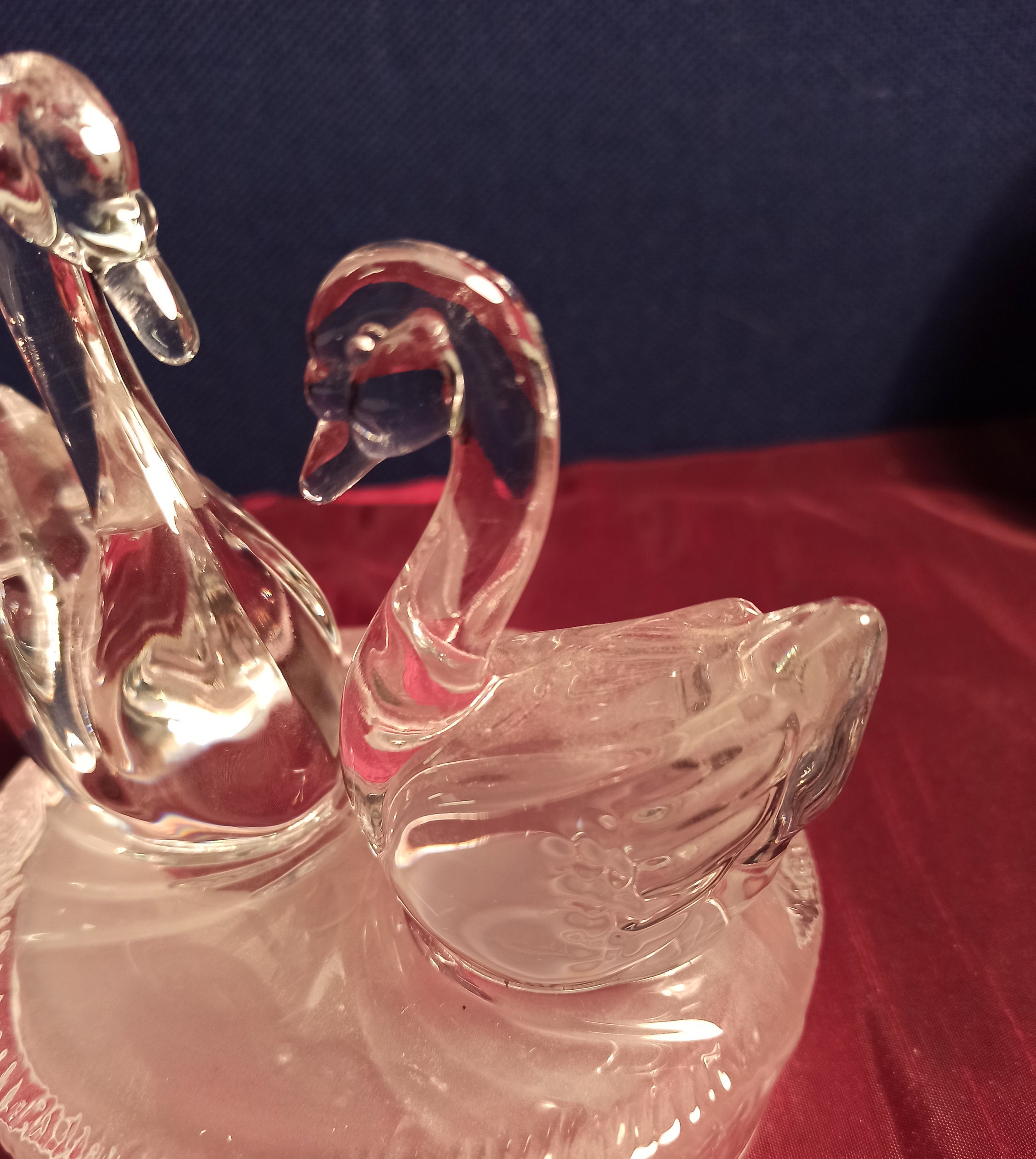 Royal Crystal Rock Swans - Italian- Excellent Condition - 24% Lead Crystal. - Image 4