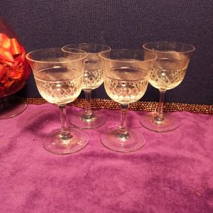 Set of 4  Liqueur Cordial Stem Glasses. Very Condition.