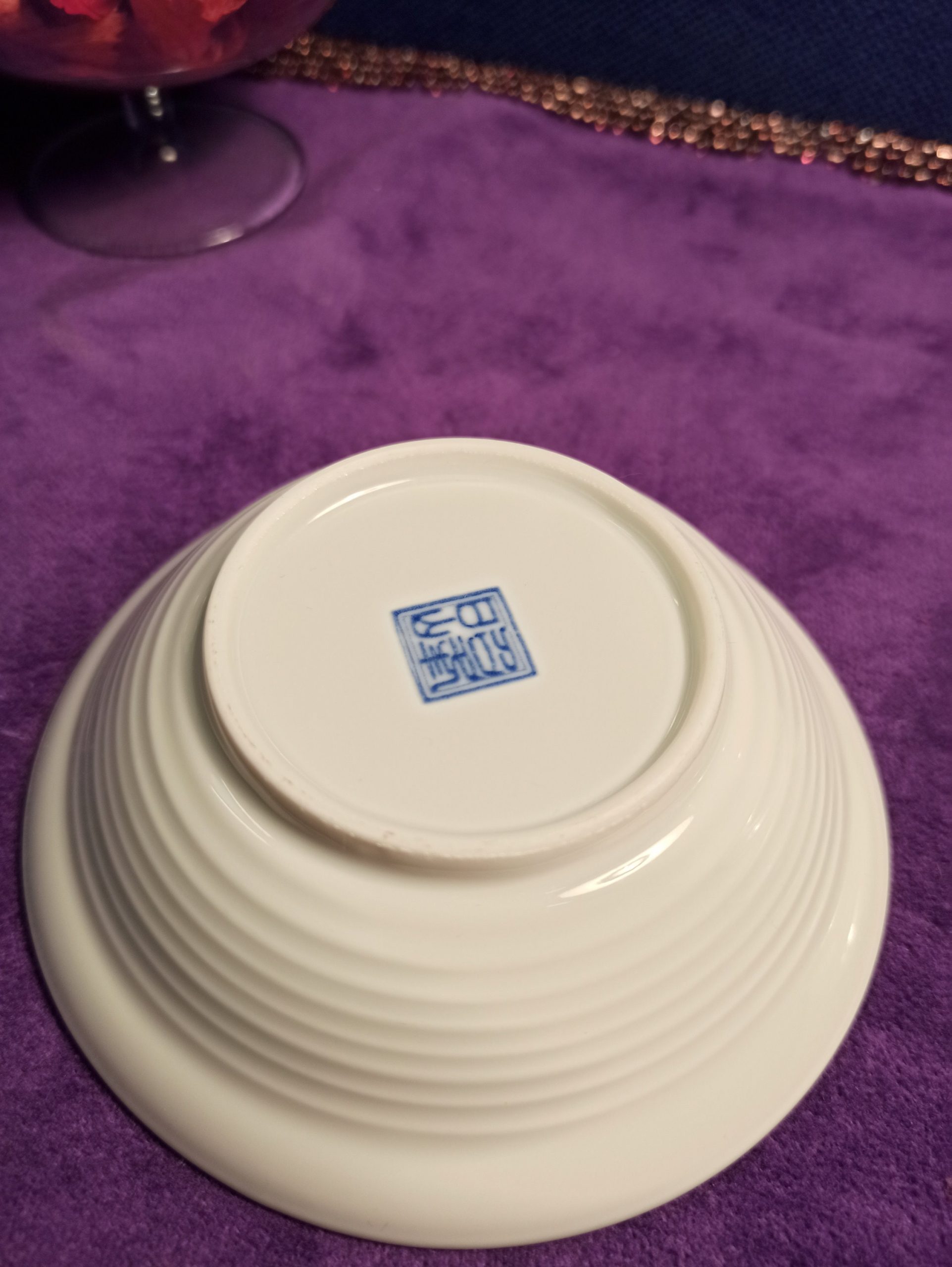 Set of Two Vintage Japanese or Chinese Finger Bowls. Excellent Condition. - Image 8
