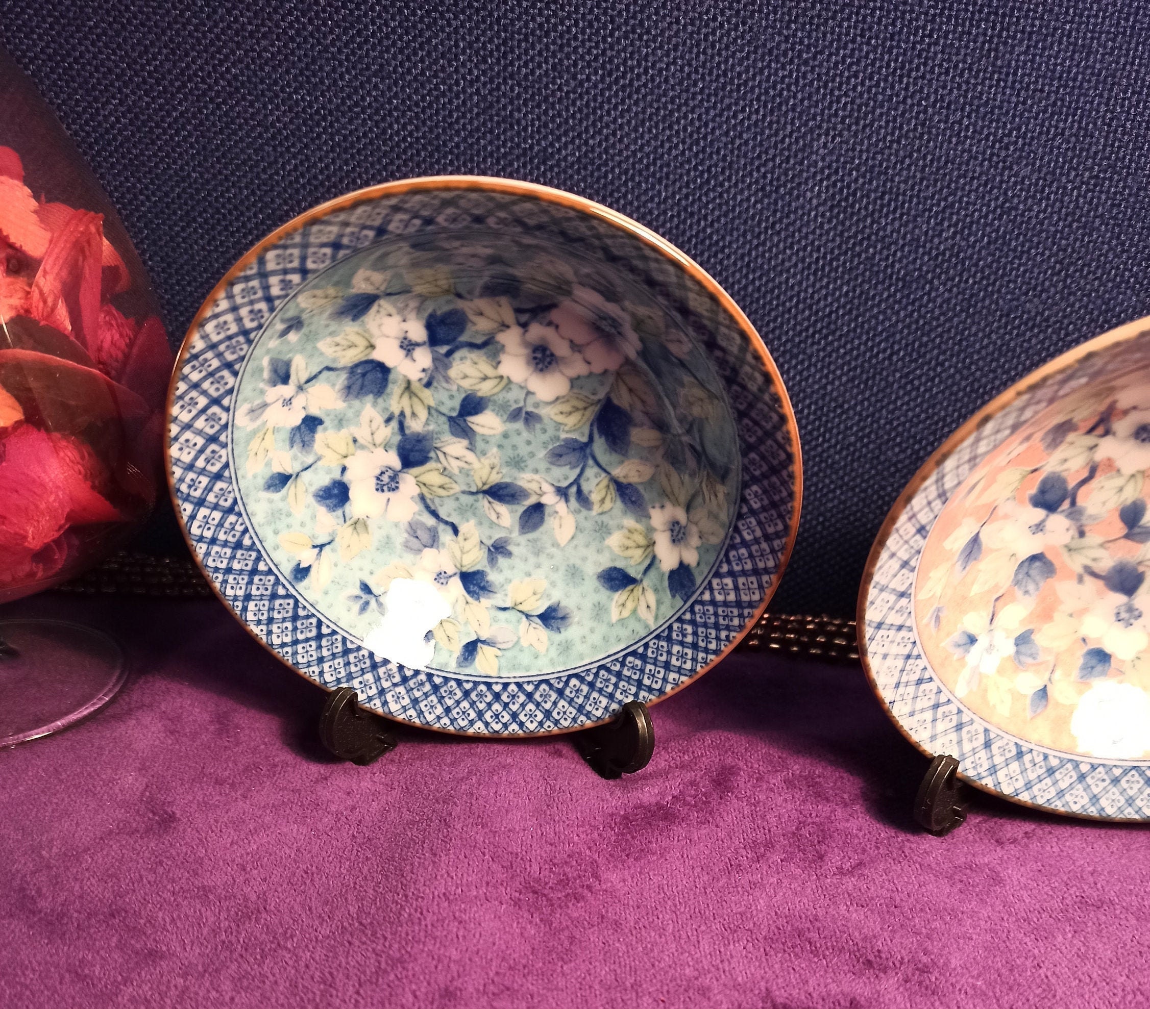 Set of Two Vintage Japanese or Chinese Finger Bowls. Excellent Condition. - Image 2