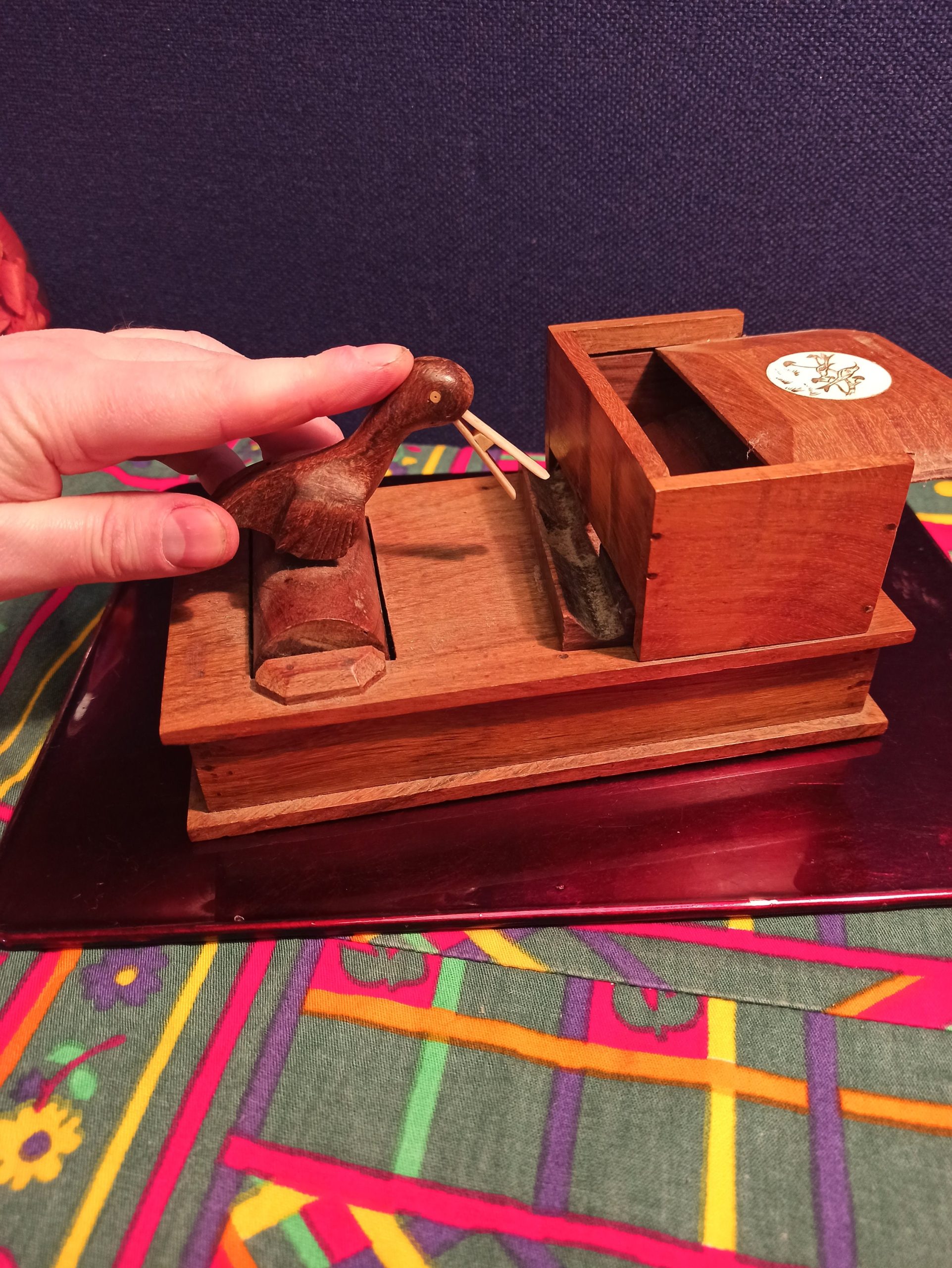 Cigarette Dispenser. Smoking Memorabilia - Bird takes cigarette out of box. Good condition - Image 6