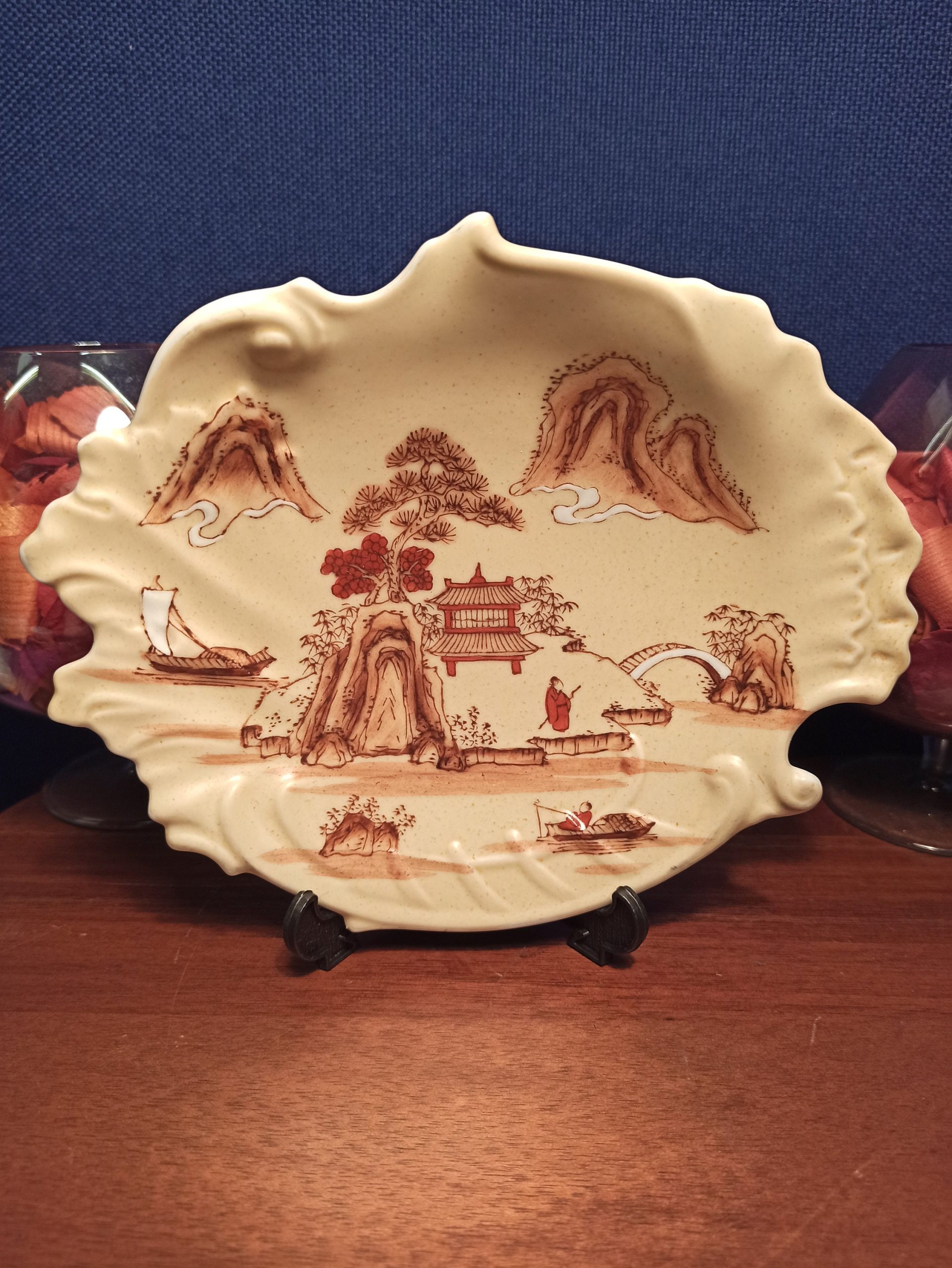 Vintage Ornate Decorative Chinese Plate. Overjoy, Hand Painted. Very Good Condition. - Image 2