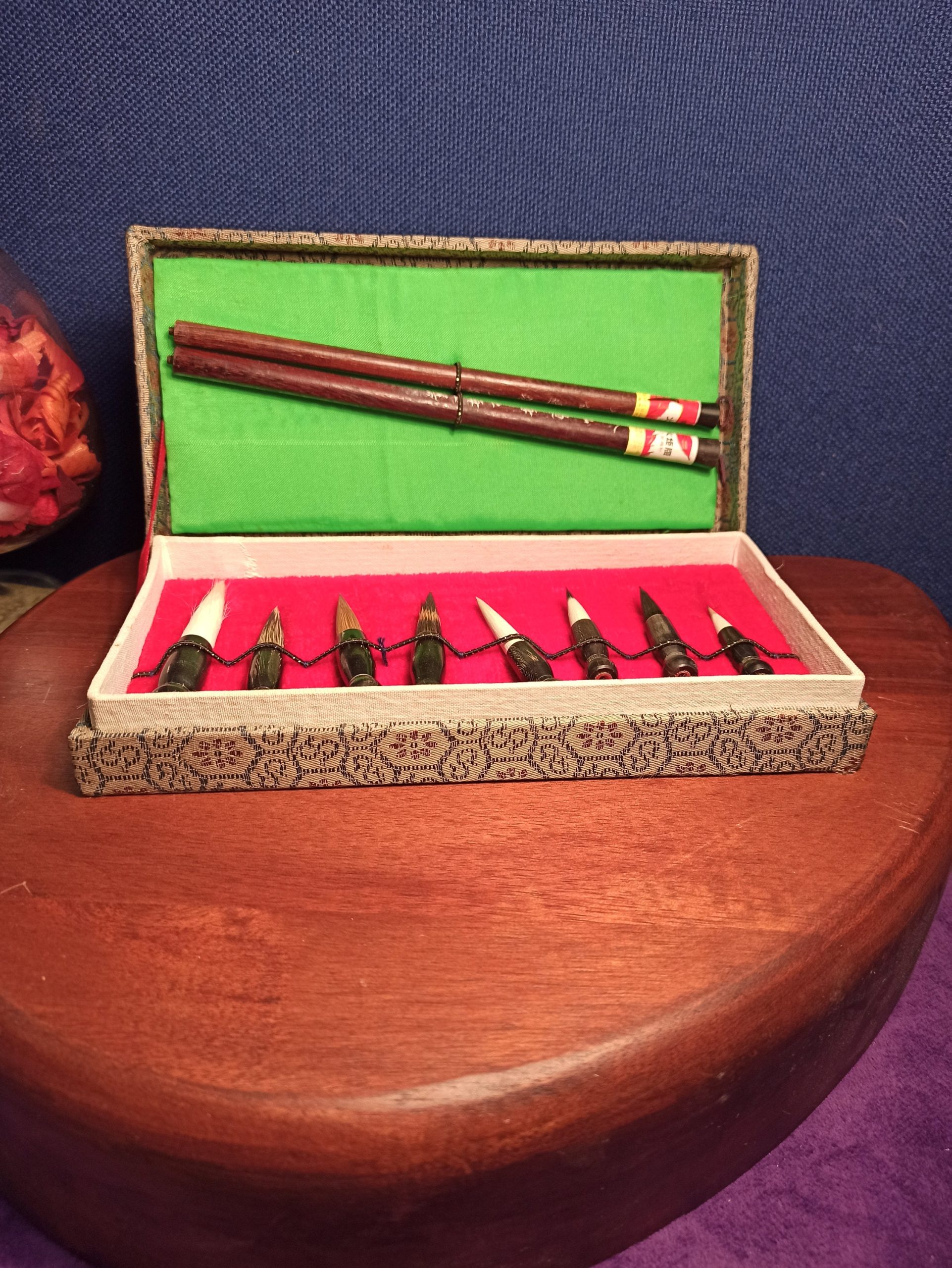 Vintage Chinese Calligraphy Set. Very Good Condition. - Image 2