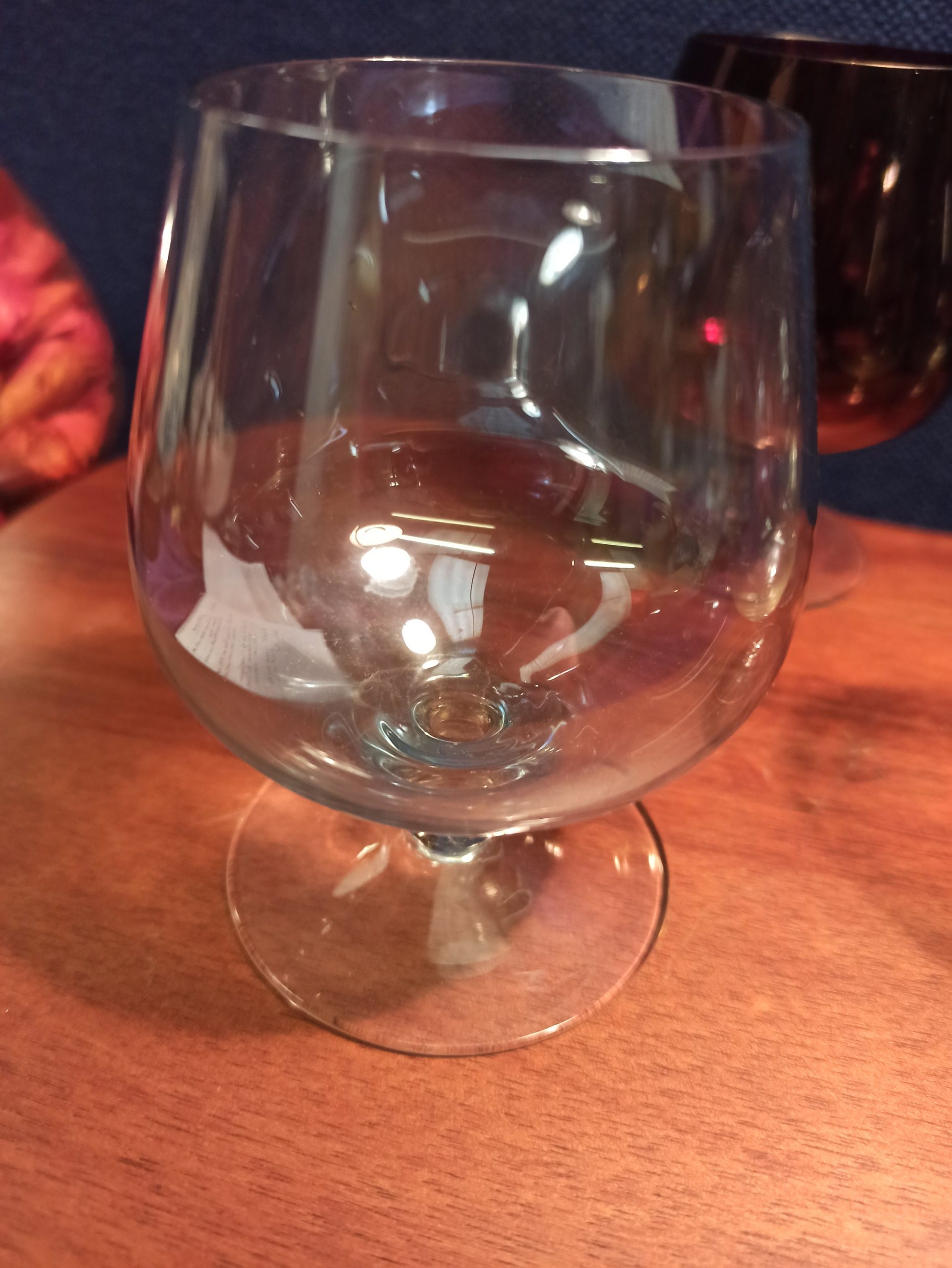 Set of 4 Small Tinted Brandy Glasses. Good Condition. - Image 6