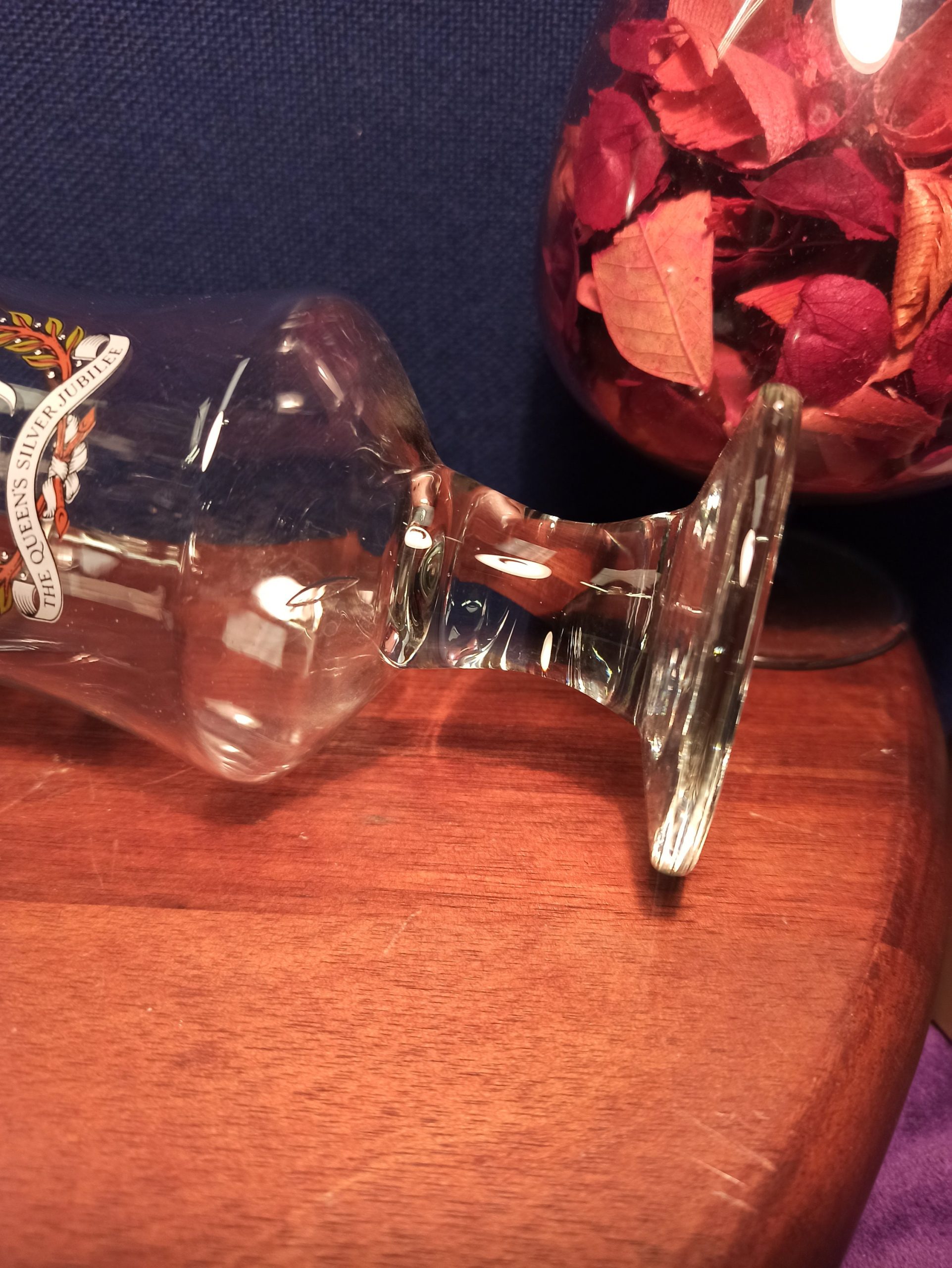 Pair of Silver Jubilee Glasses. (1977). Excellent Condition. - Image 5