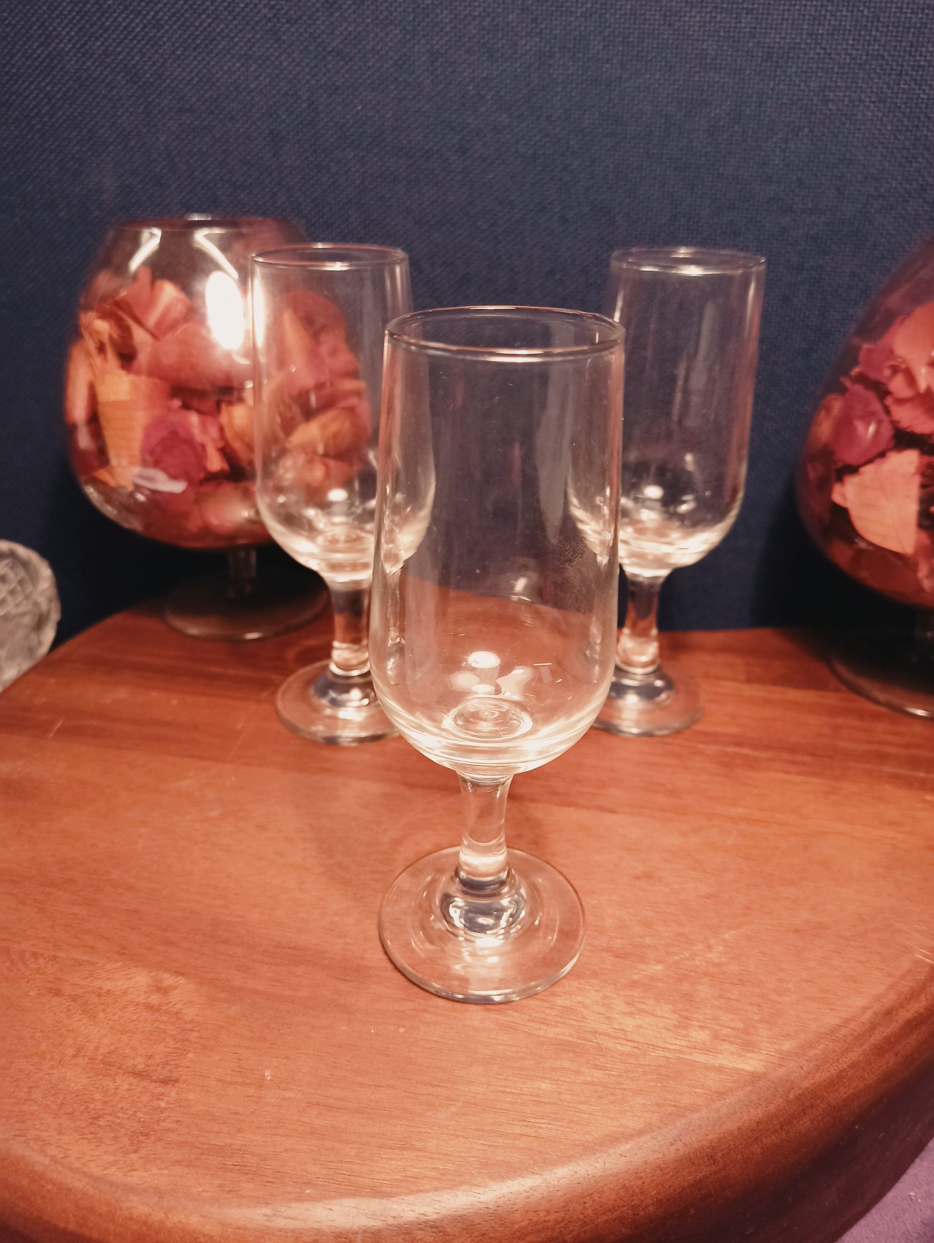 Set of Three Vintage Sherry / Liqueur Glasses. Good Condition. - Image 6