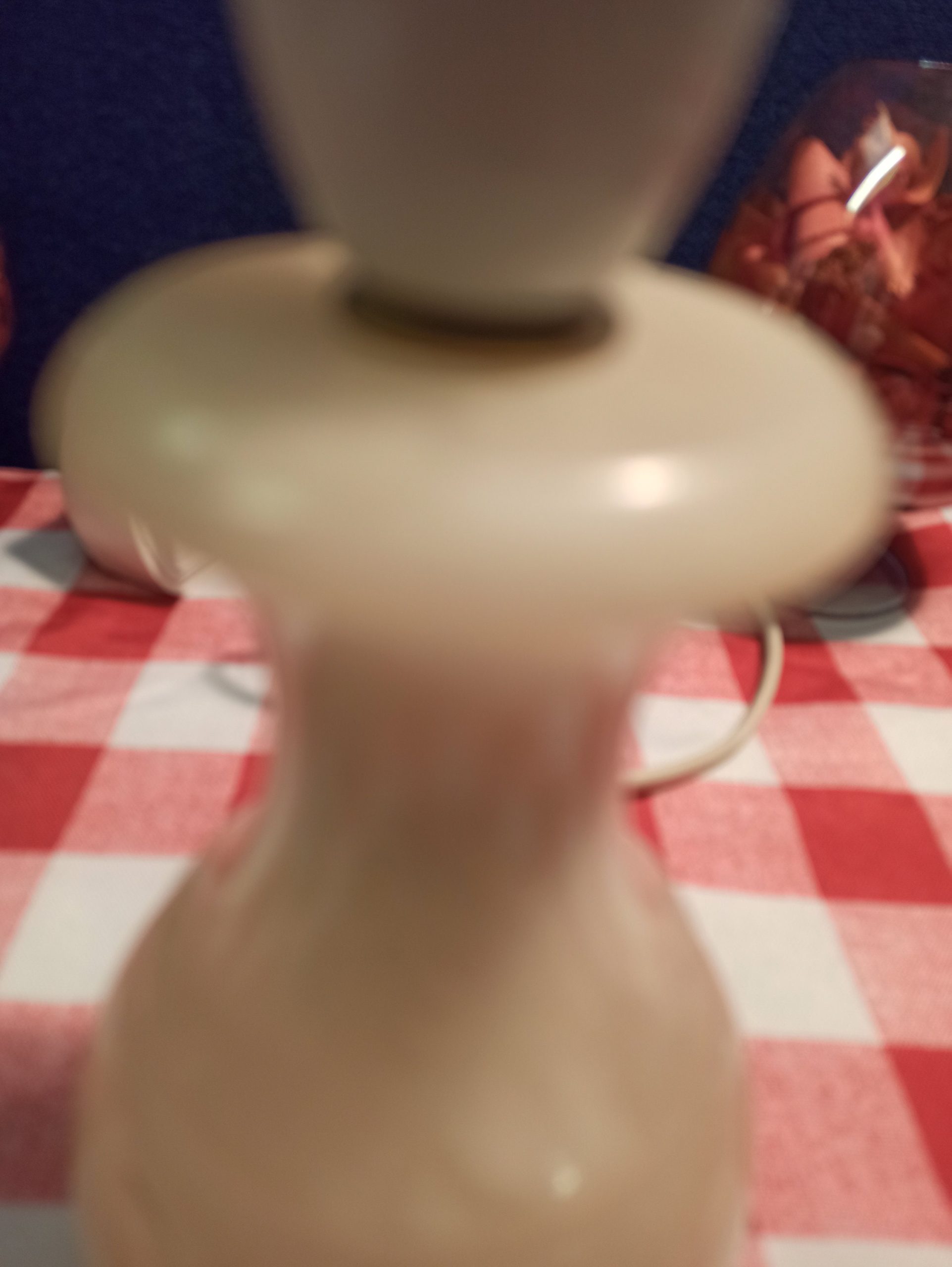 Small Onyx Lamp. Excellent Condition. - Image 8