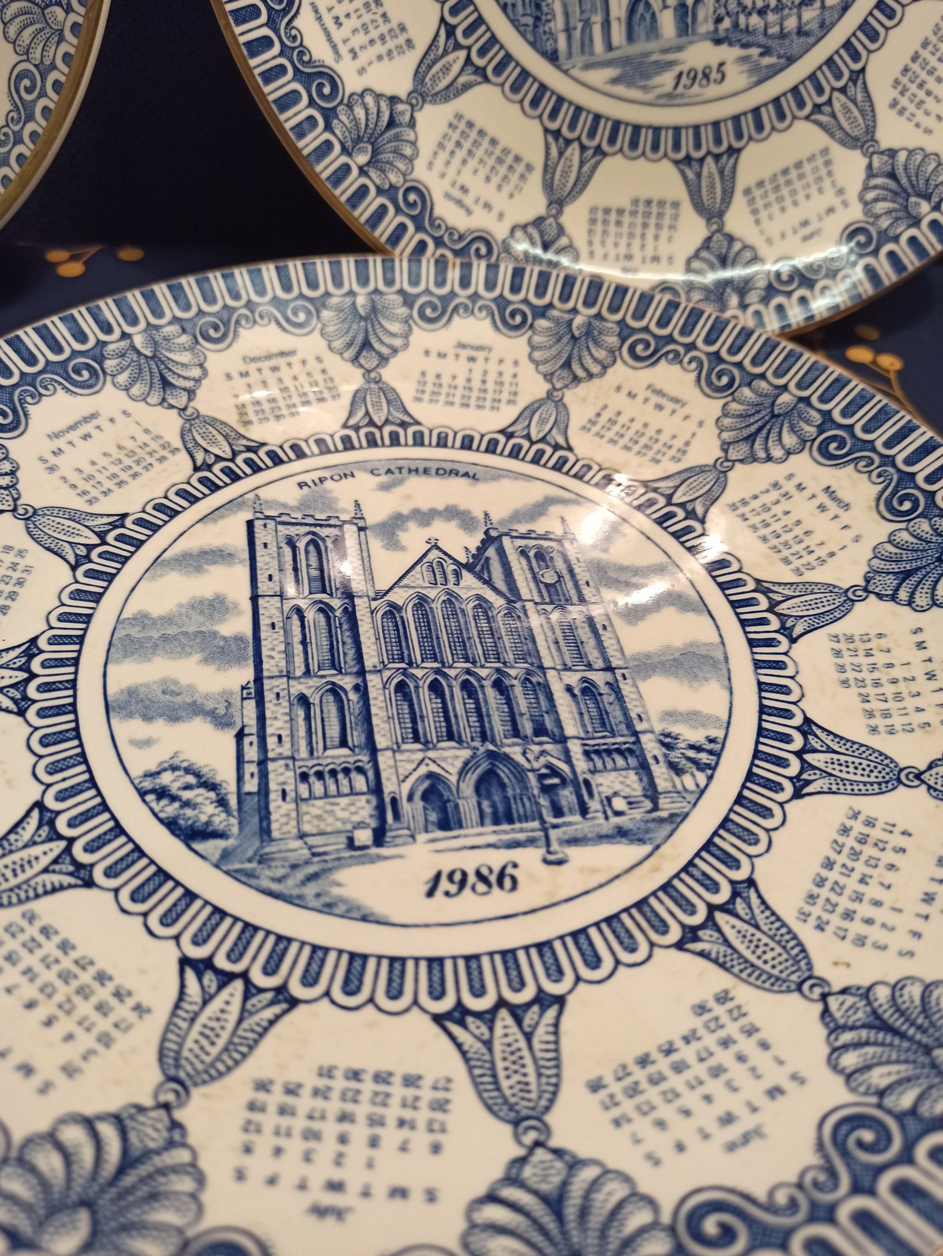 Ringtons Set of 4 Calendar Decorative Calendar Plates. 1984, 1985, 1986 and 1987. Very Good Condition. - Image 5