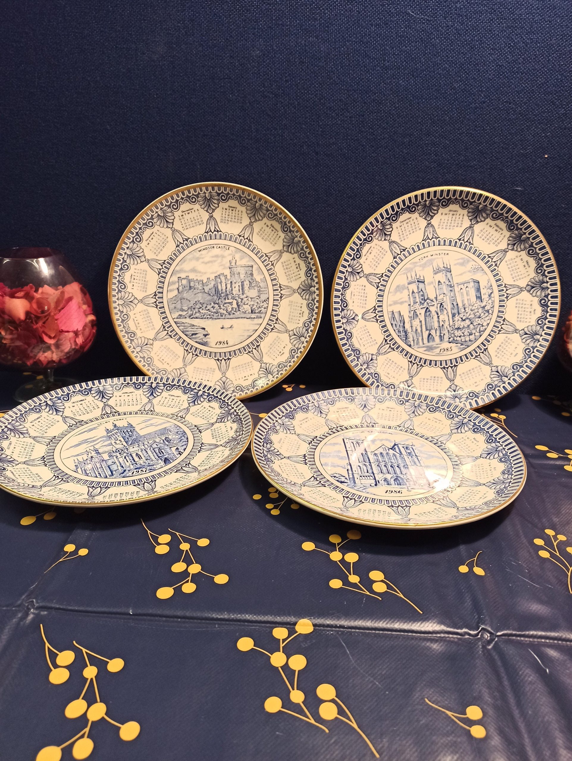 Ringtons Set of 4 Calendar Decorative Calendar Plates. 1984, 1985, 1986 and 1987. Very Good Condition.