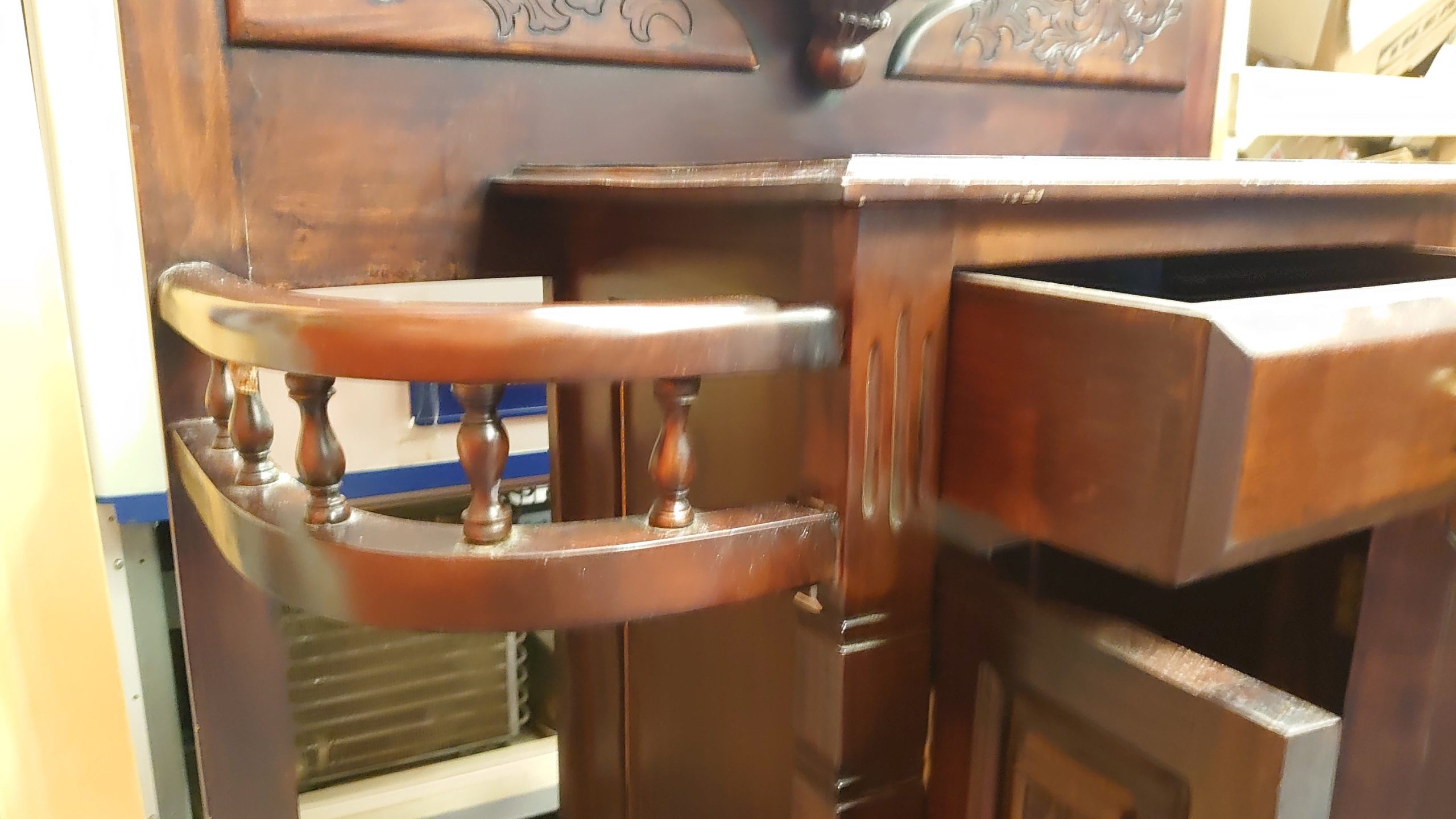 Victorian Reproduction Hallway Stand with Candle Sconces - 1980s/90s. Very good condition. Mahogany-effect - 2.26m tall 0.98m wide 0.4m dep - Image 7