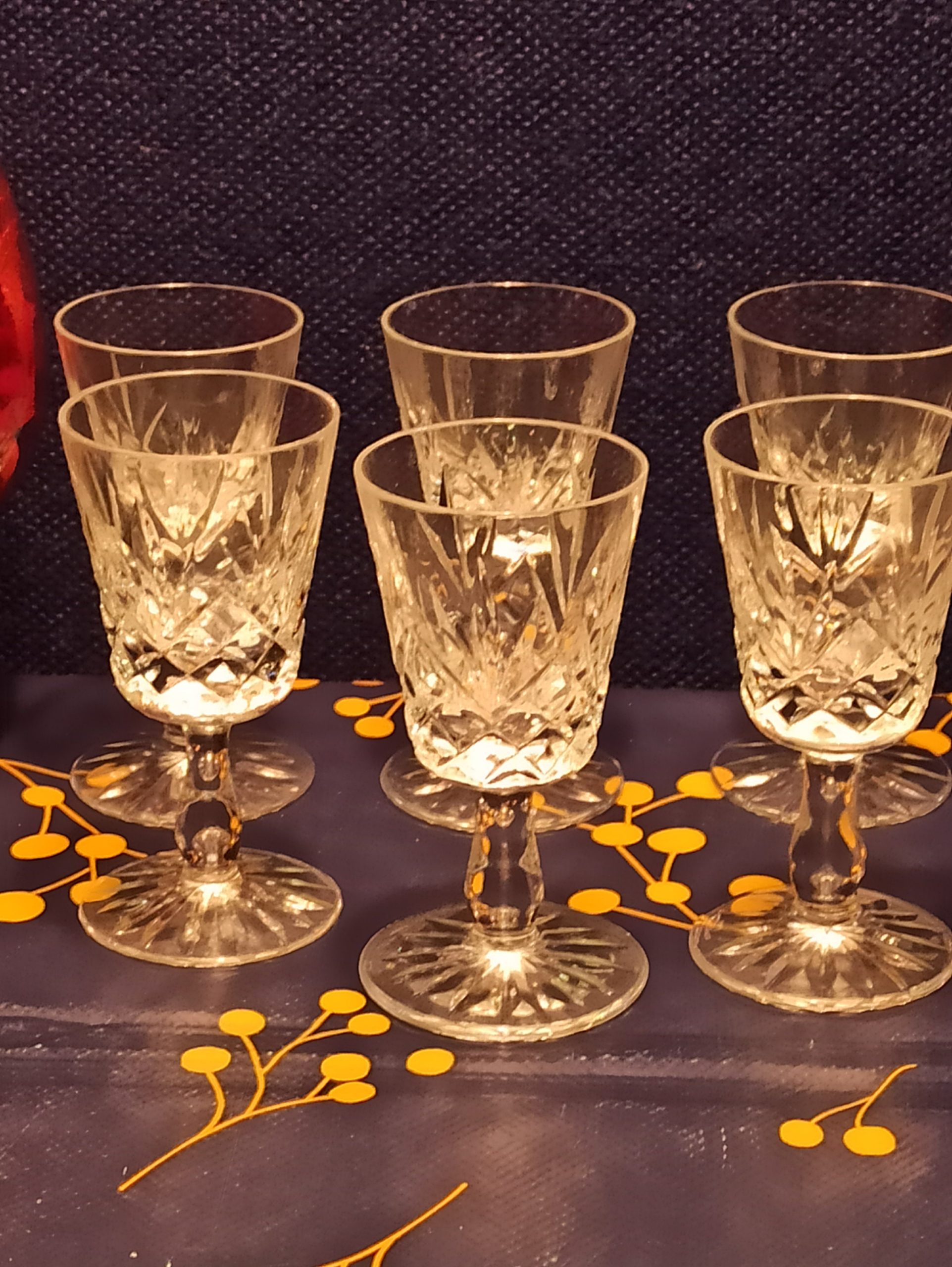 Set of 6 Liqueur Cordial Stem Glasses. Star Cut Base Design. Excellent Condition. - Image 9