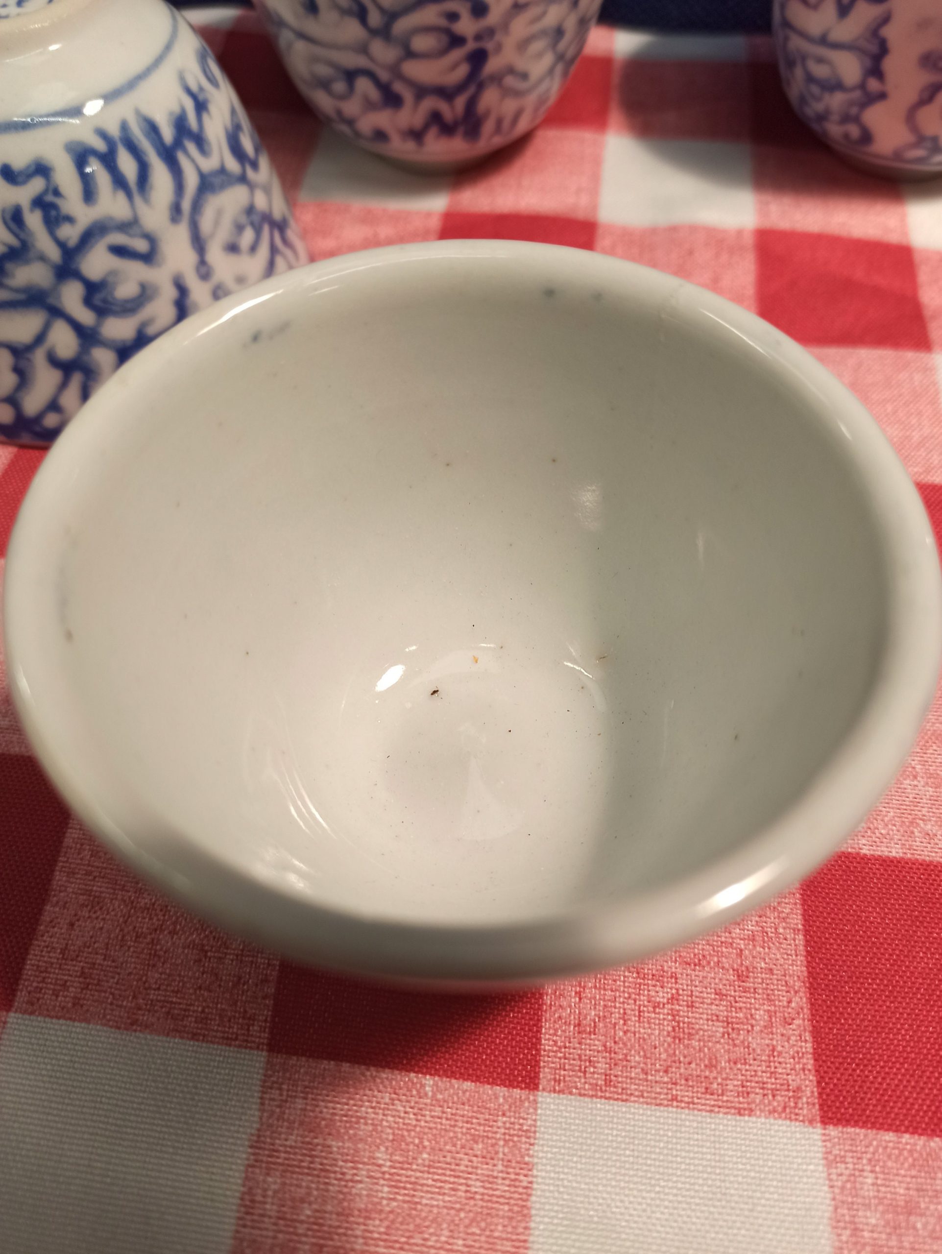 Set of 6 Chinese Tea Cups. Very Good Condition. - Image 9