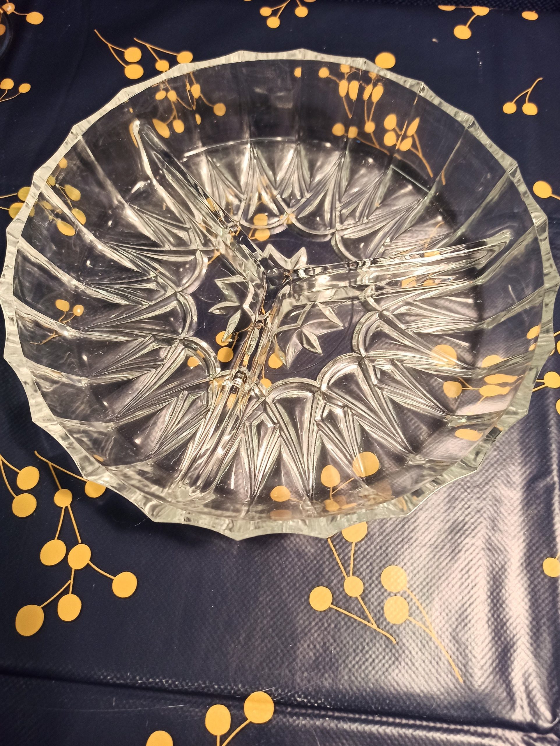 Glass 3 Divisions Relish Dish. Excellent Condition. - Image 3