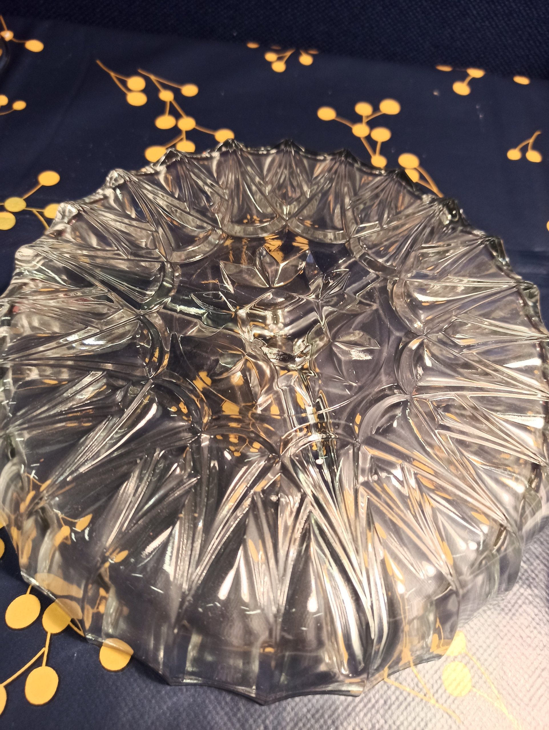 Glass 3 Divisions Relish Dish. Excellent Condition. - Image 4