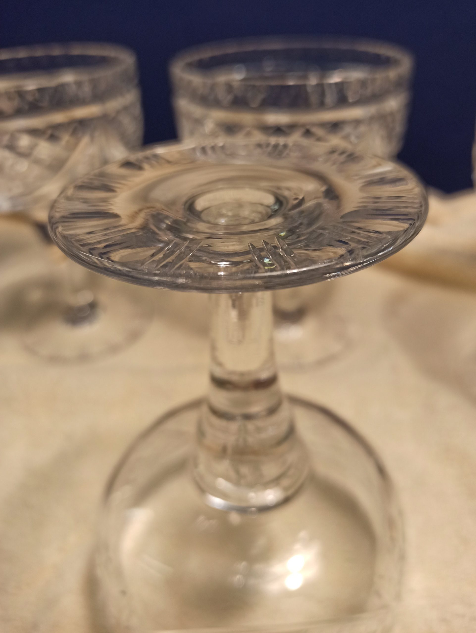 Set of 4 Vintage Glass Crystal Dessert Dishes. Good Condition. - Image 6