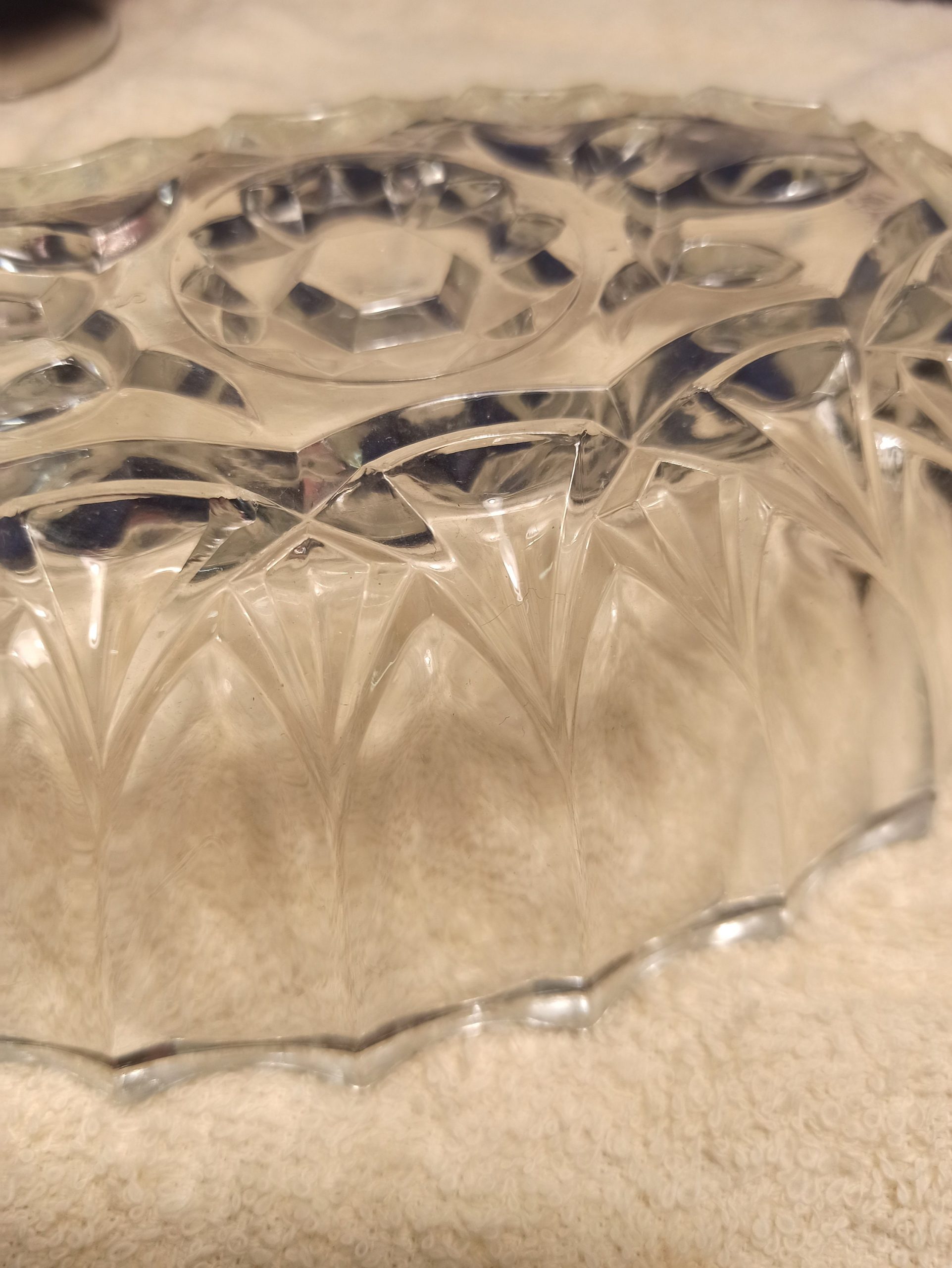Nibbles Glass Serving Dish. Good Condition. - Image 6