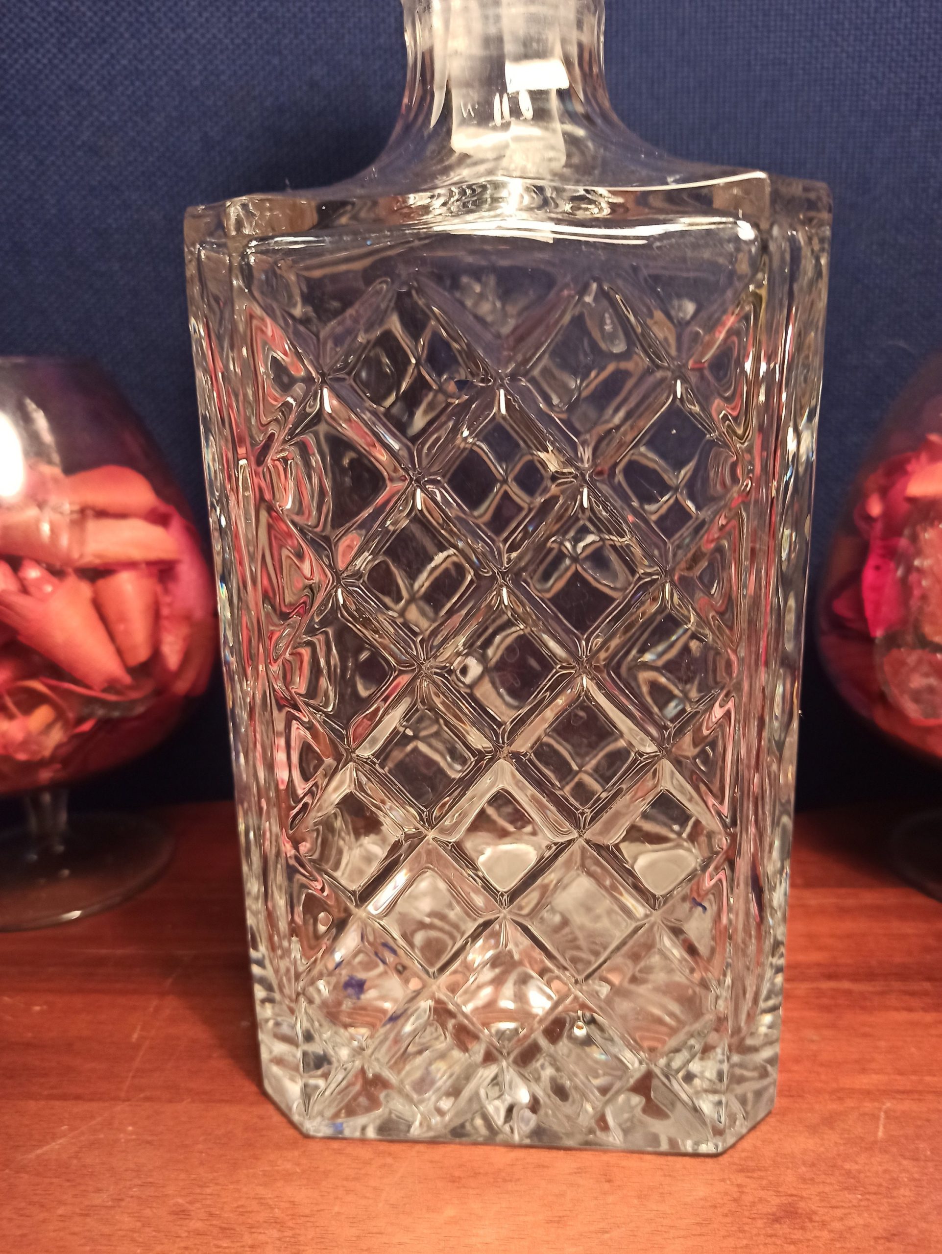 Vintage Square Cut Crystal Whiskey Decanter. - Image 3