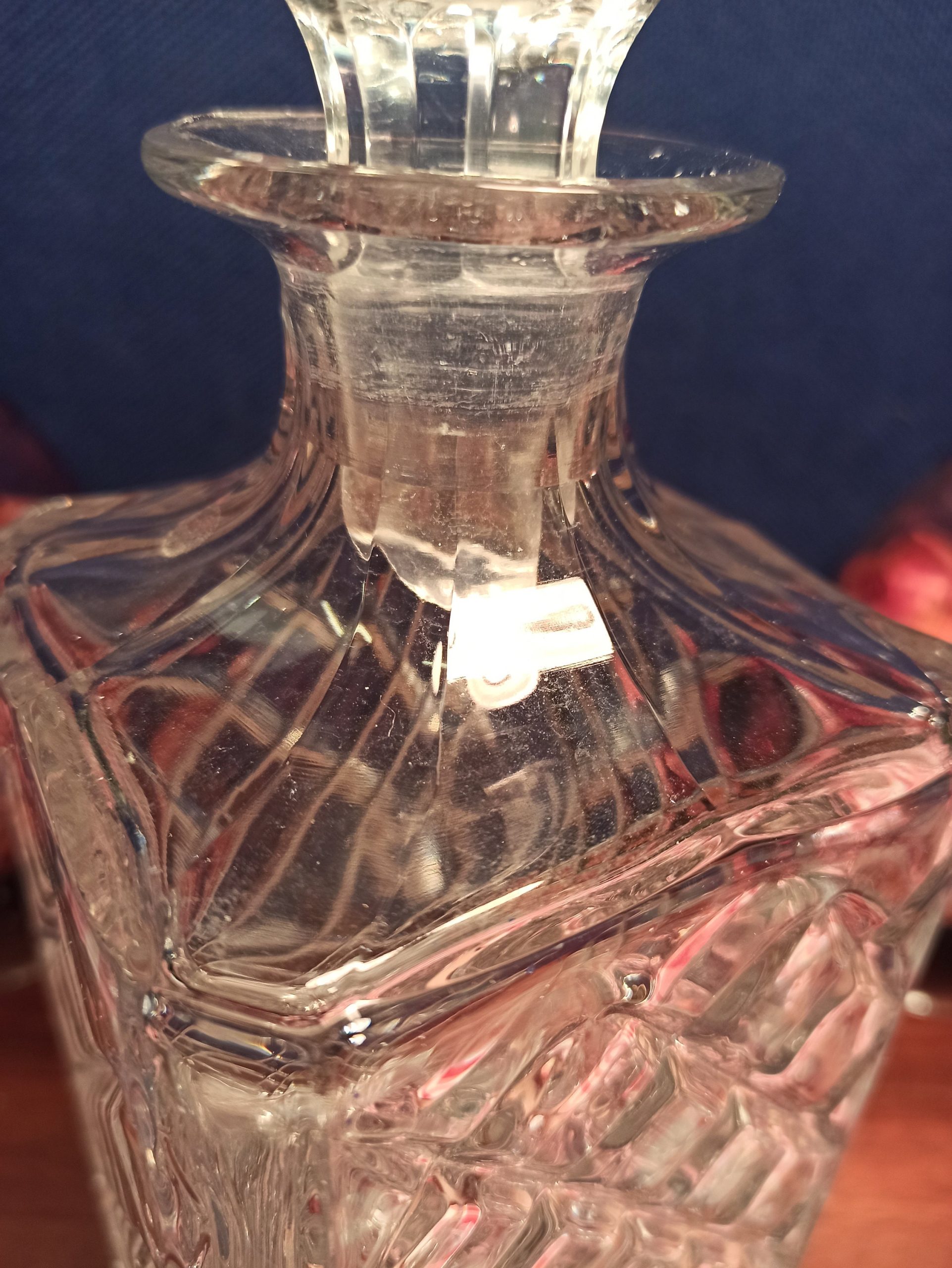 Vintage Square Cut Crystal Whiskey Decanter. - Image 4