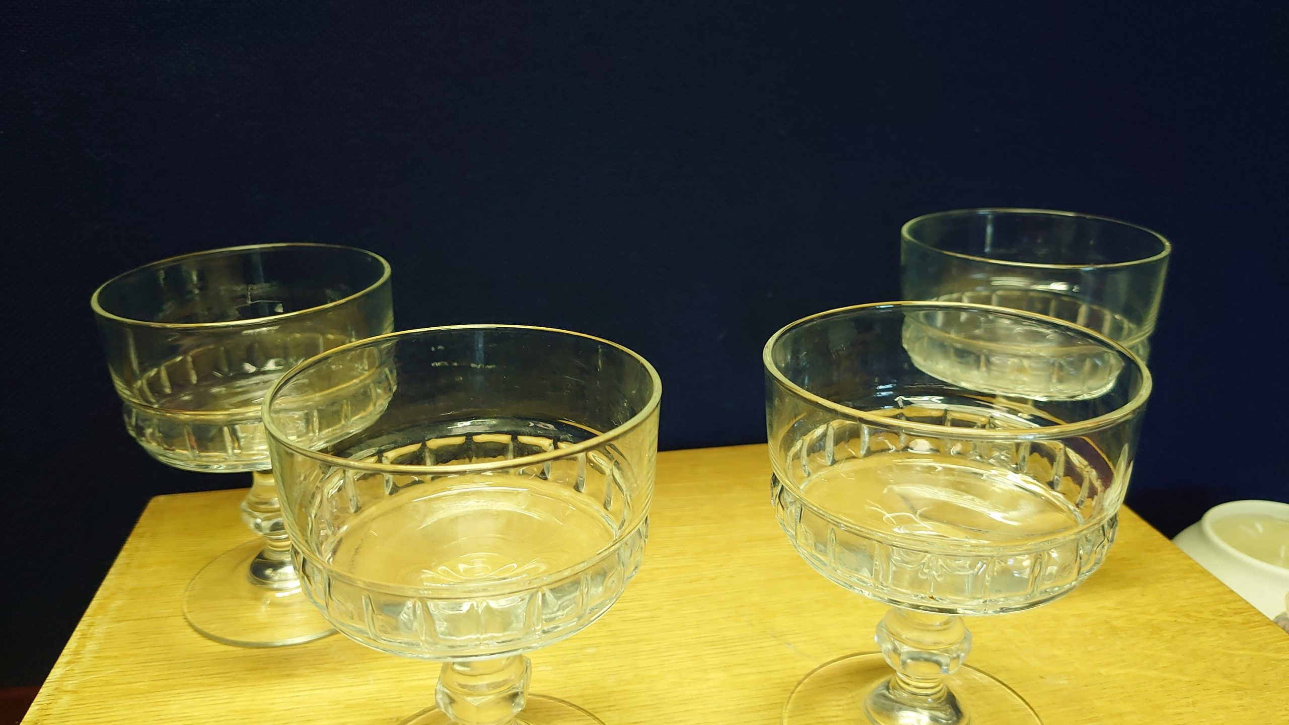 Retro set of Four Coupe Glasses - 11cm tall - Lozenge Pattern - Good Condition! - Image 4