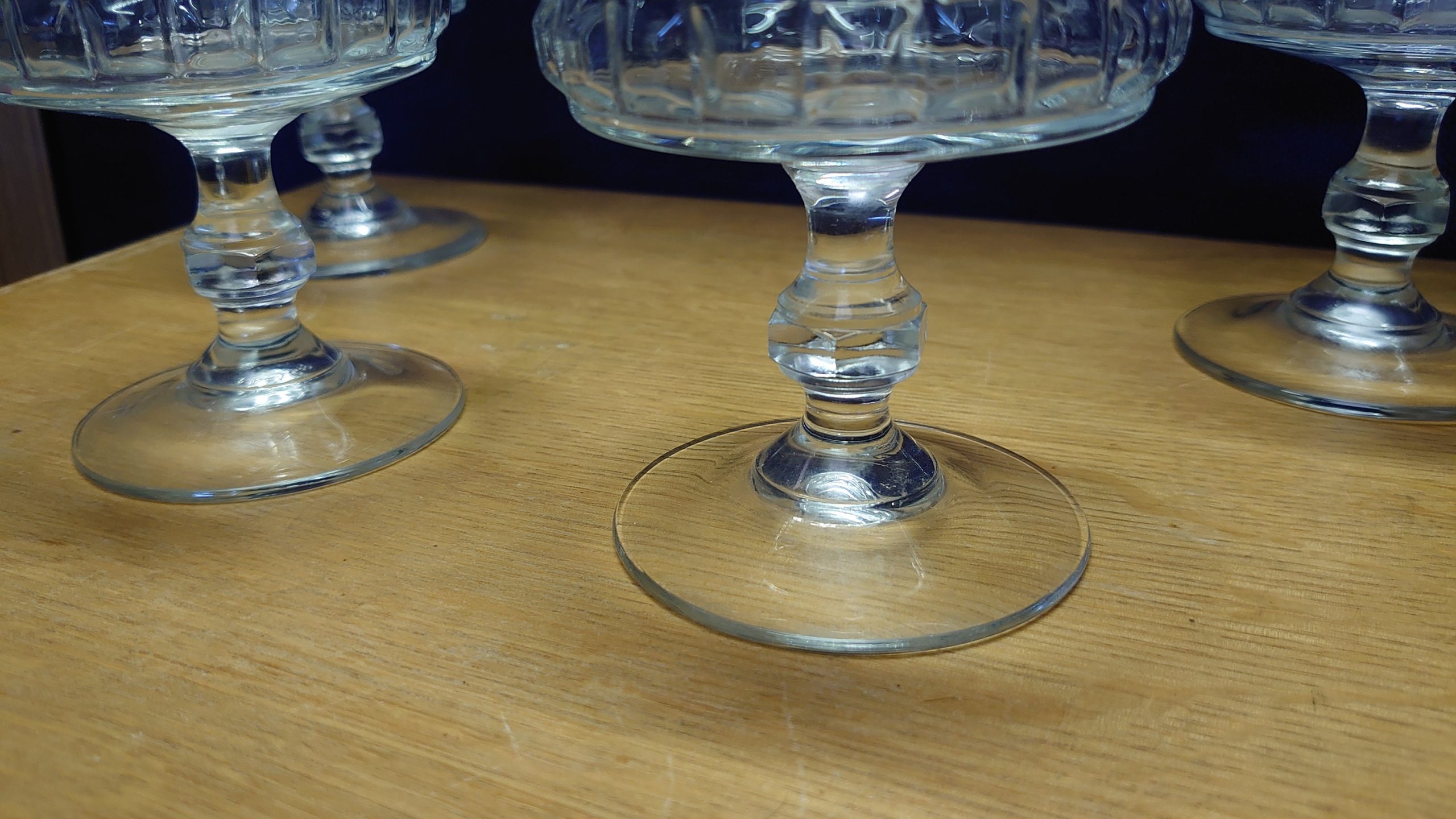 Retro set of Four Coupe Glasses - 11cm tall - Lozenge Pattern - Good Condition! - Image 6