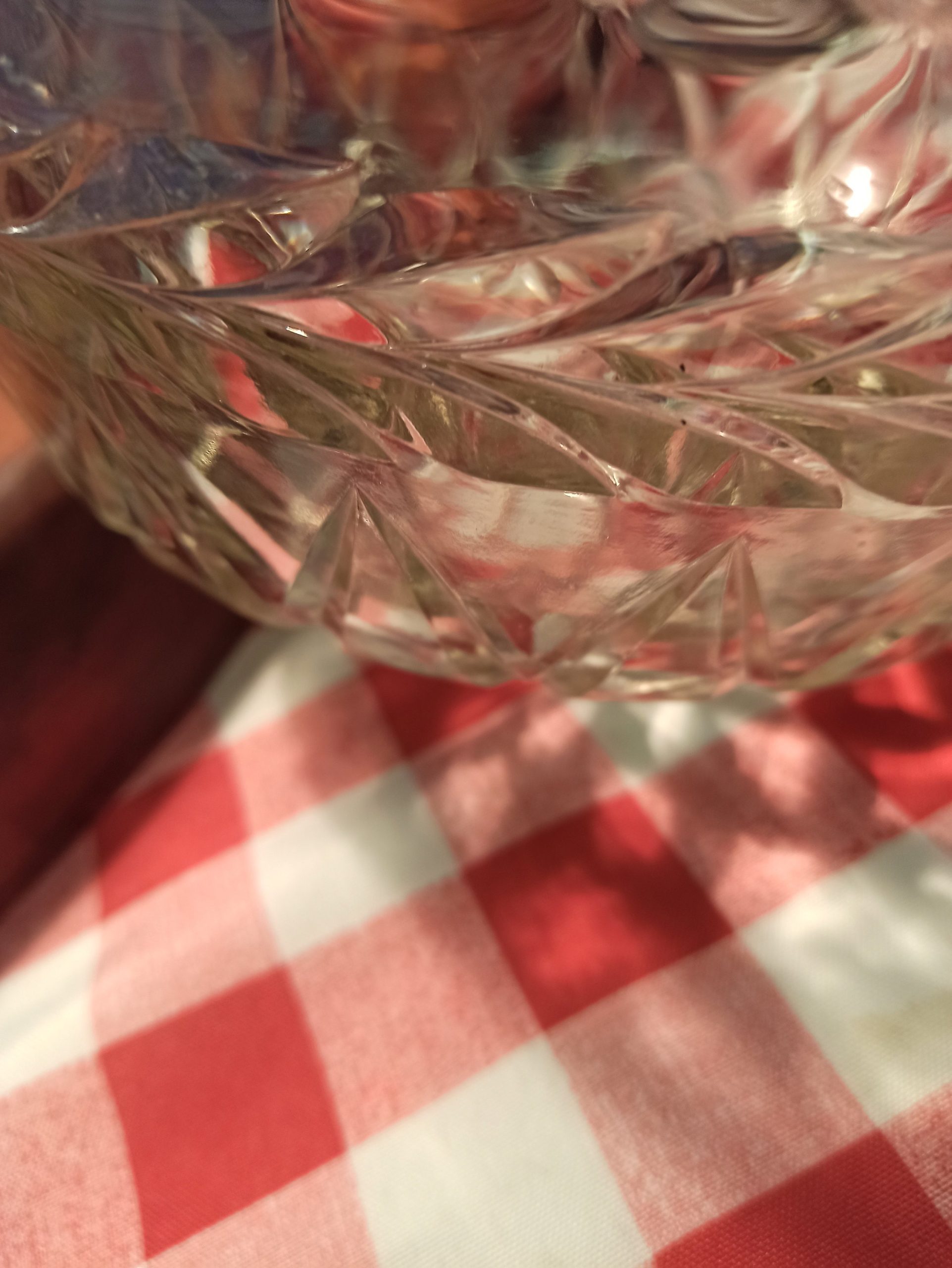 Very Large Glass Fruit Bowl. Good Condition. - Image 9