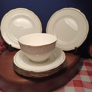 Duchess Ascot Bone China - 6 Side Plates and Sugar Bowl. Very Good Condition.