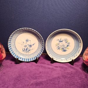 Two Vintage Japanese Decorative Bowls. Excellent Condition.