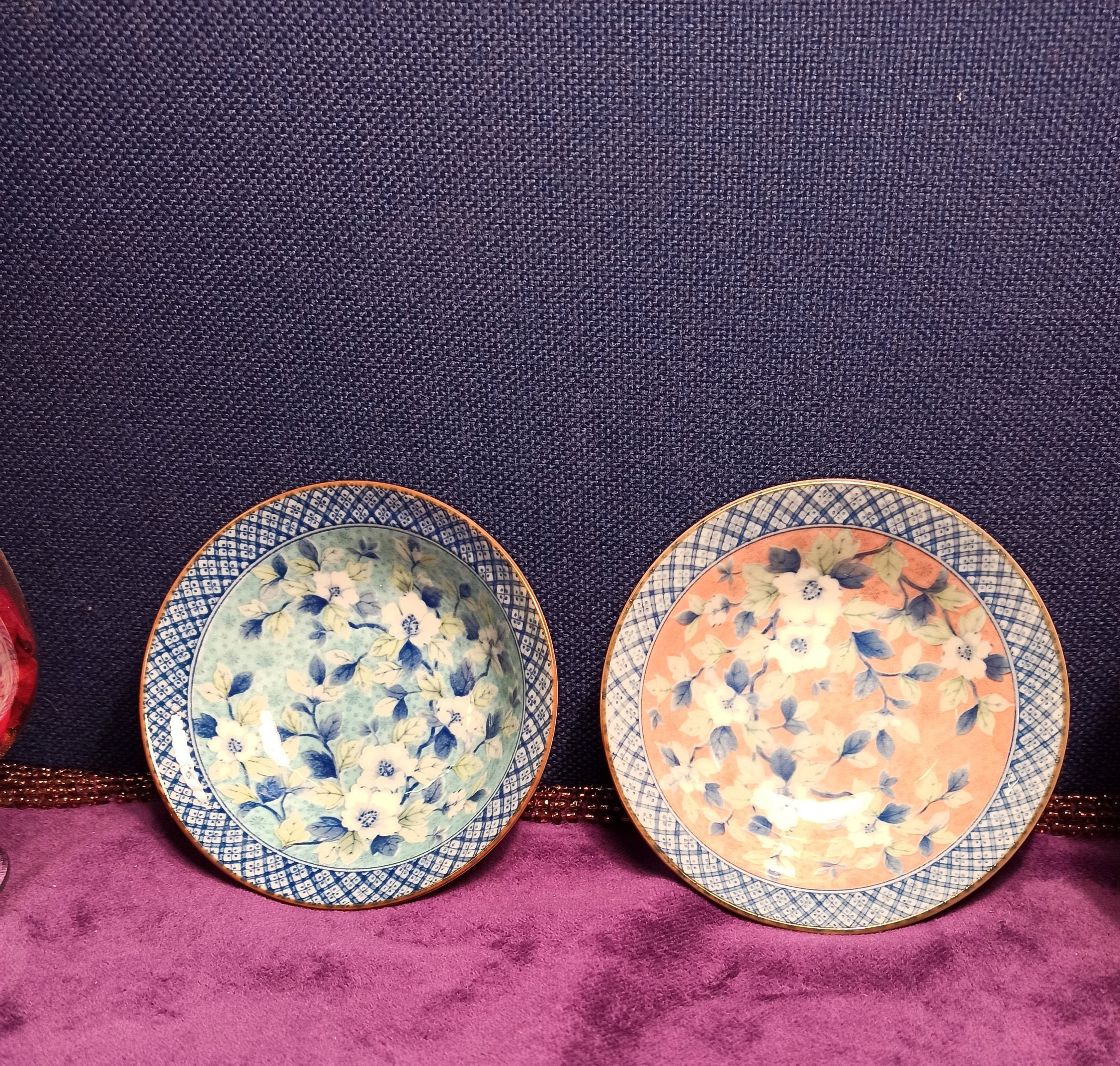 Set of Two Vintage Japanese or Chinese Finger Bowls. Excellent Condition. - Image 4