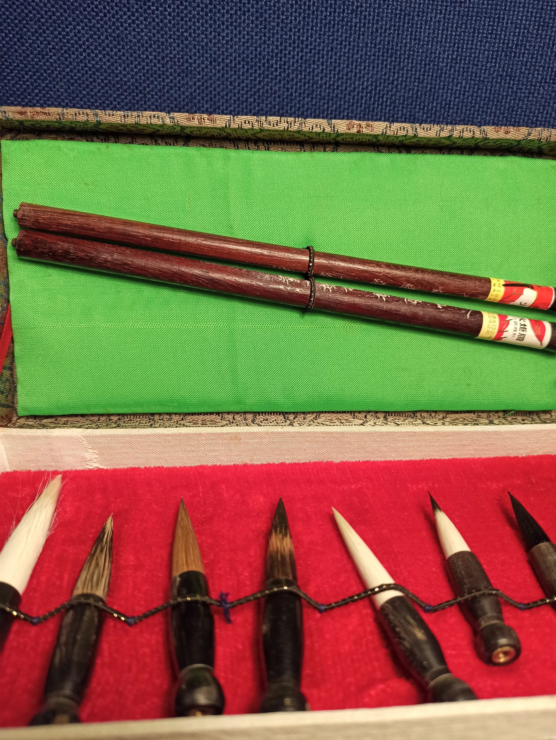 Vintage Chinese Calligraphy Set. Very Good Condition. - Image 4