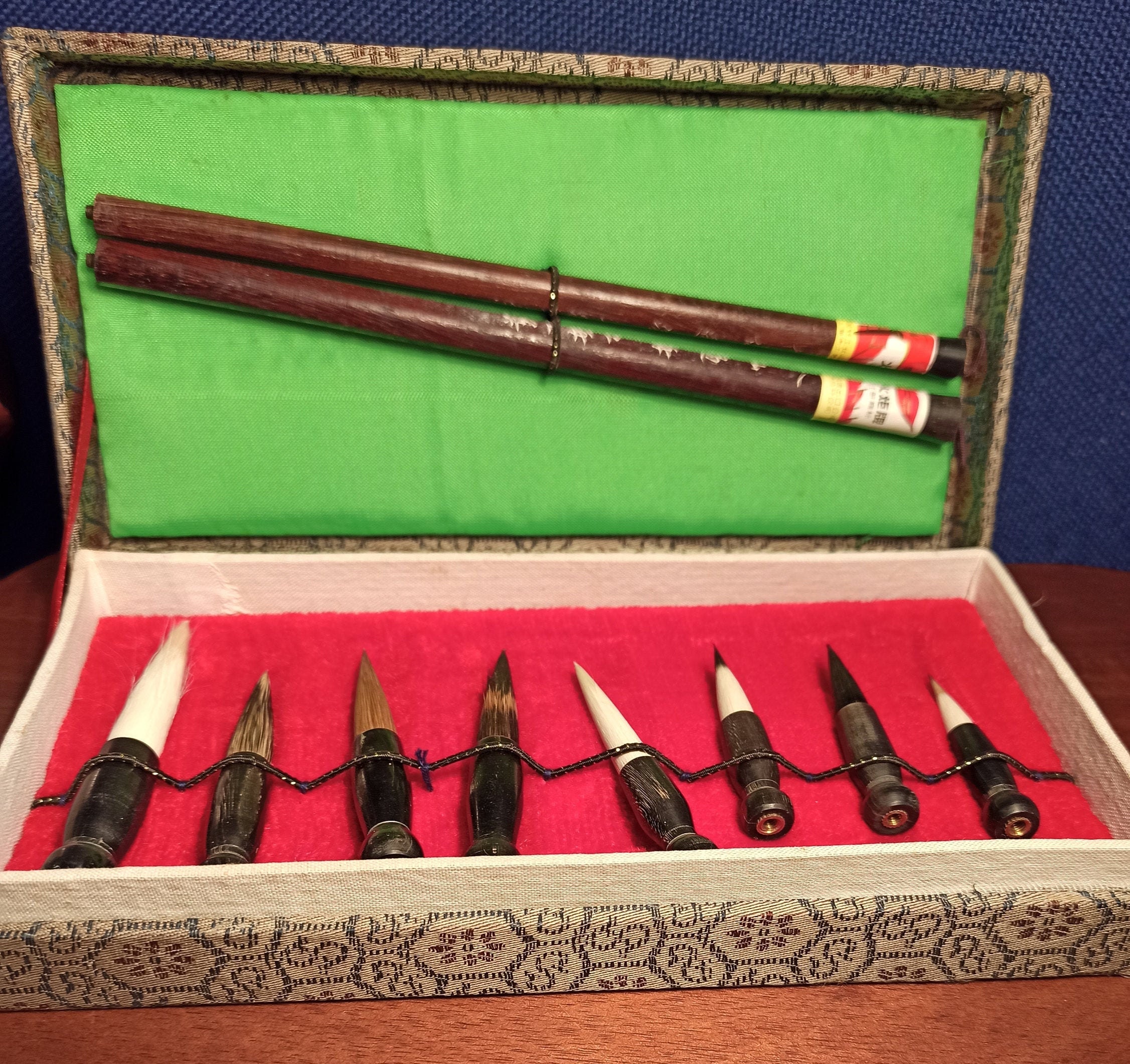 Vintage Chinese Calligraphy Set. Very Good Condition. - Image 3