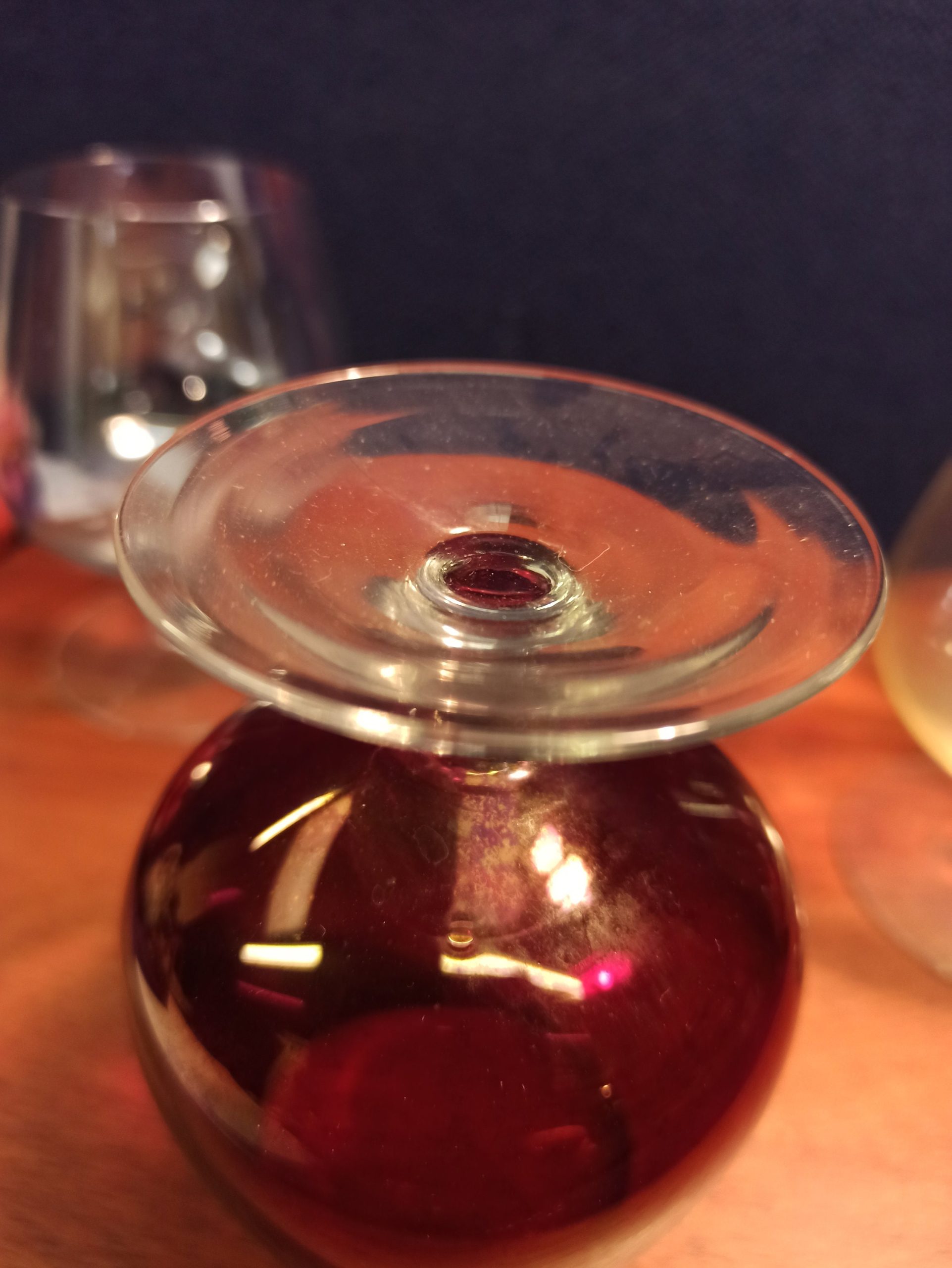 Set of 4 Small Tinted Brandy Glasses. Good Condition. - Image 8