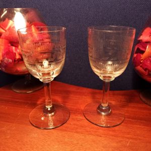 Pair of Vintage Sherry Glasses. Castellated Etched Design. Very Good Condition.