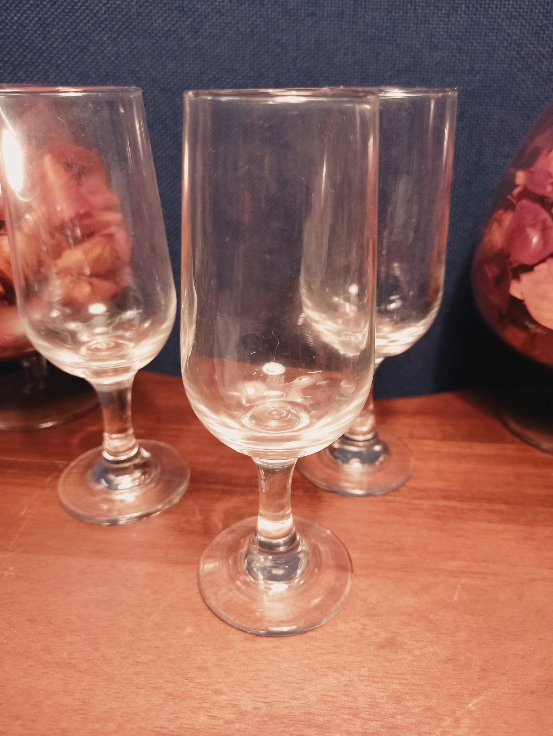 Set of Three Vintage Sherry / Liqueur Glasses. Good Condition. - Image 3