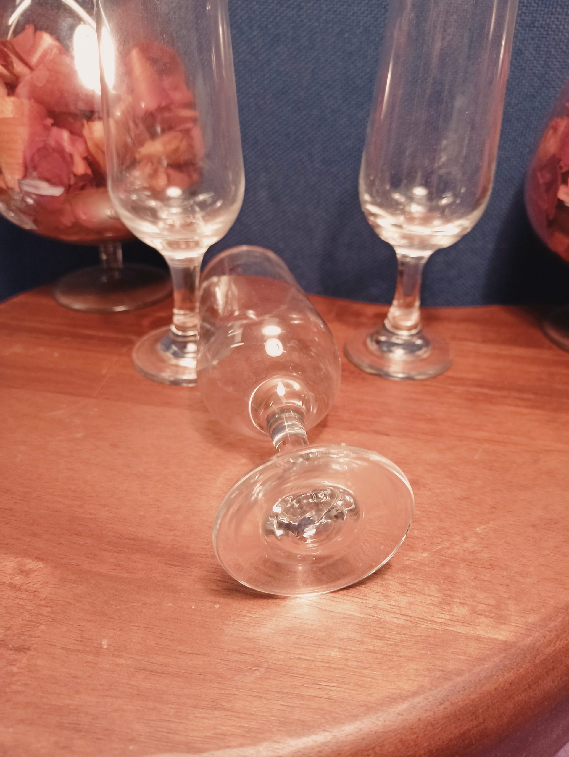 Set of Three Vintage Sherry / Liqueur Glasses. Good Condition. - Image 4