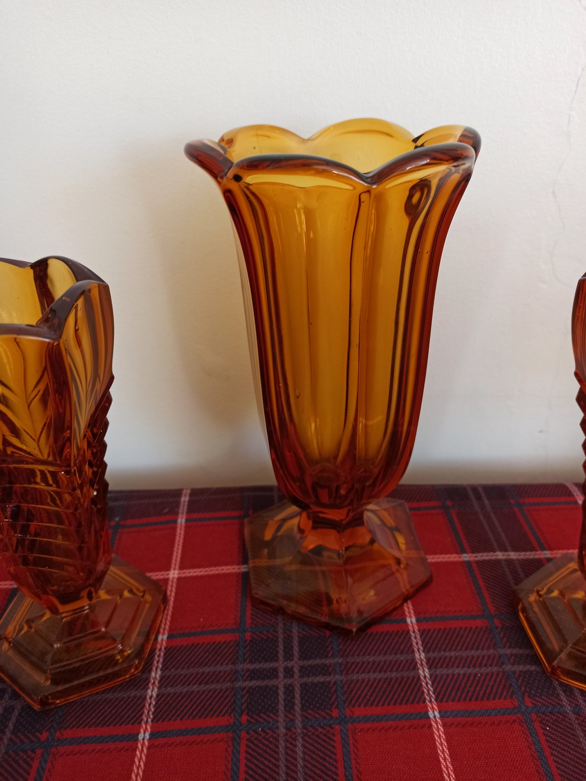 Trio of Amber Art Deco Style Vases. Excellent Condition. - Image 3
