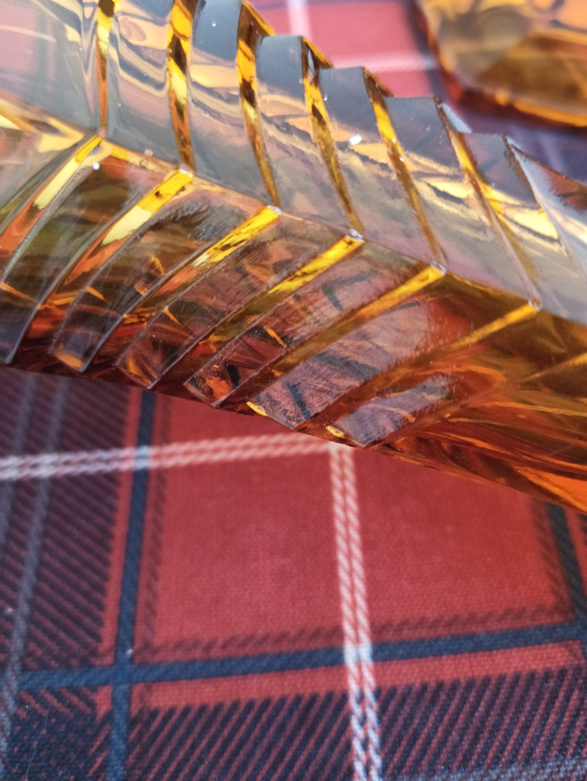 Trio of Amber Art Deco Style Vases. Excellent Condition. - Image 6