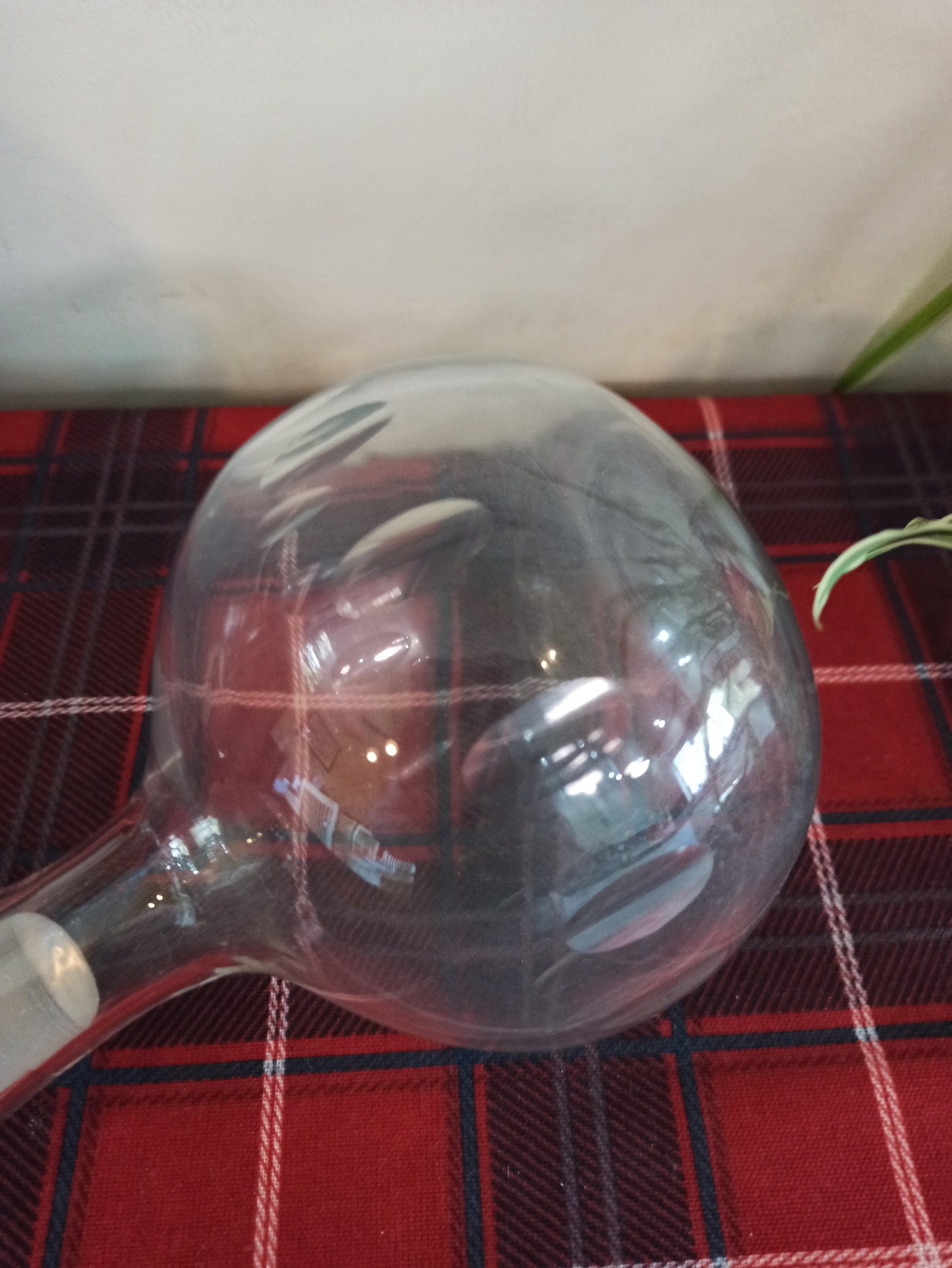 Art Deco Glass Decanter. Very Good Condition. - Image 4