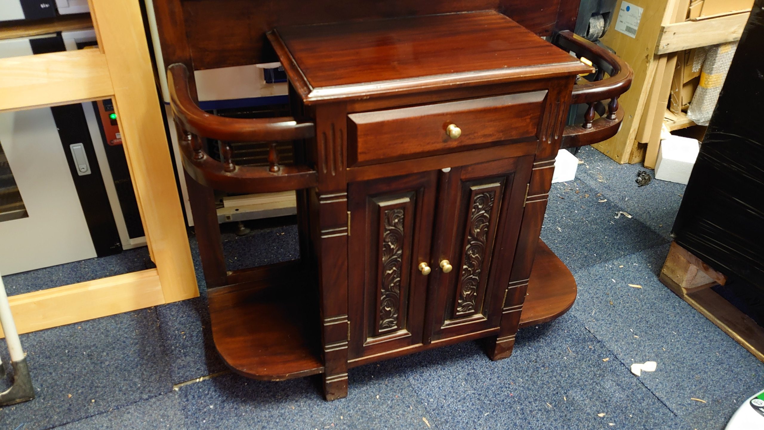 Victorian Reproduction Hallway Stand with Candle Sconces - 1980s/90s. Very good condition. Mahogany-effect - 2.26m tall 0.98m wide 0.4m dep - Image 6