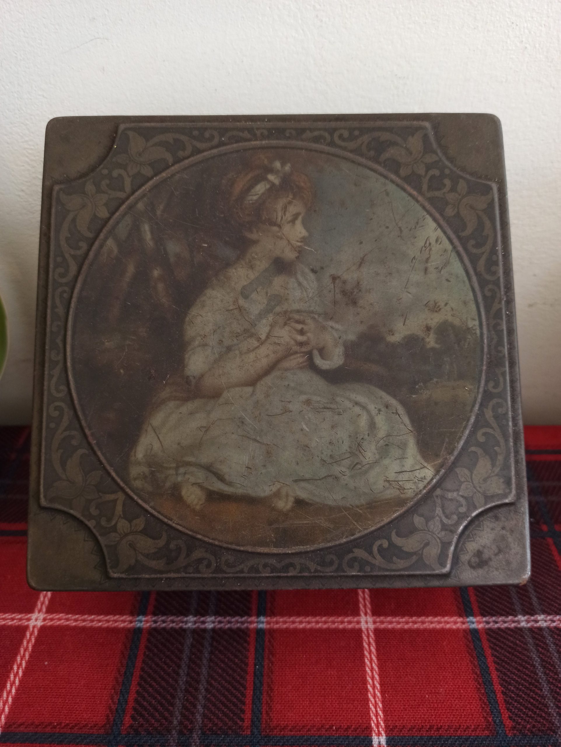Vintage Thornes Toffee Tin. 'The Age of Innocence'. - Image 2