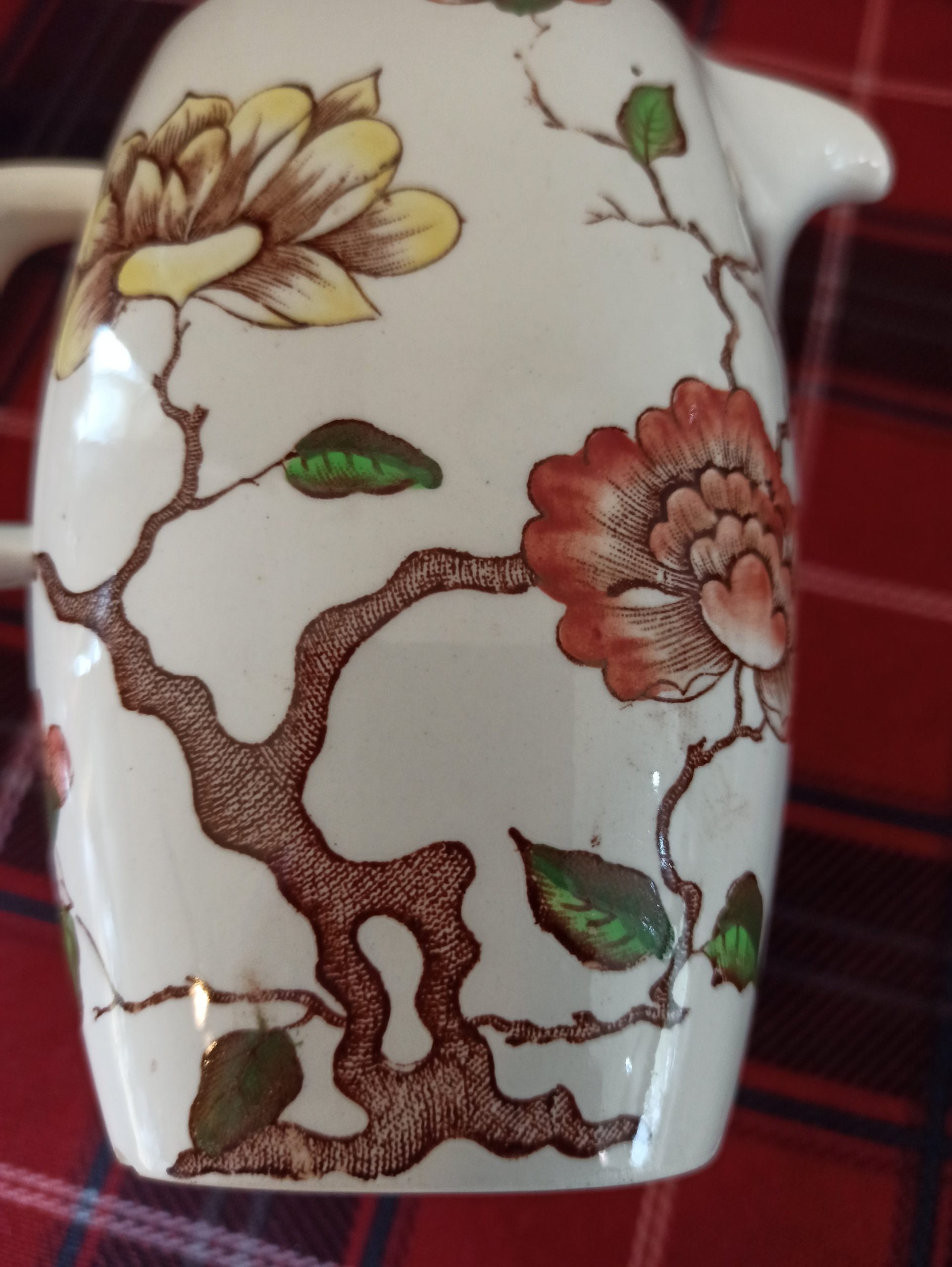 Burslem Midwinter Tea set. Designed by Jessie Tait. Teapot, Milk Jug and Sugar Bowl. "Ming Tree". - Image 4