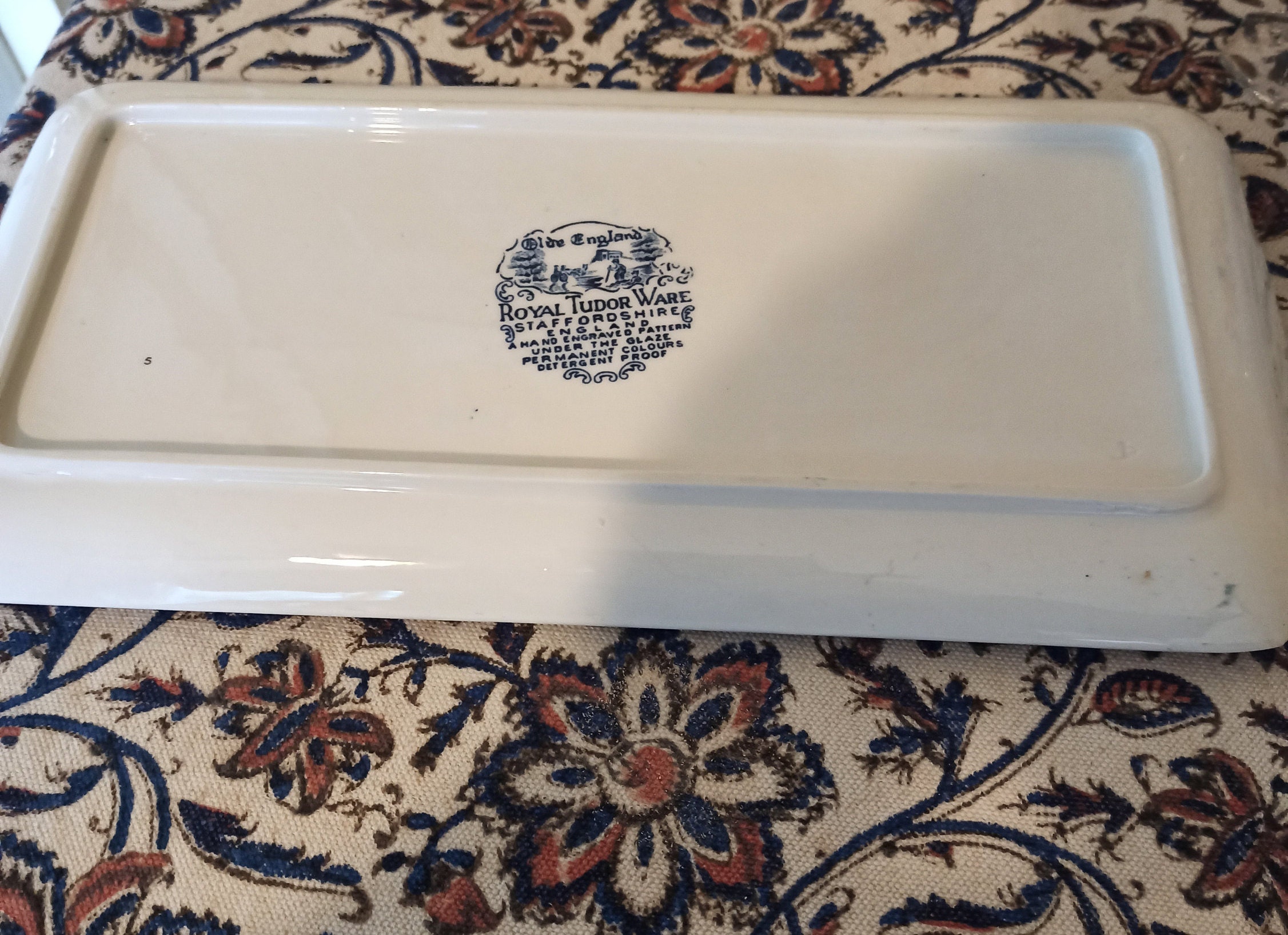Olde England Royal Tudor Blue and White Serving Platter. - Image 6