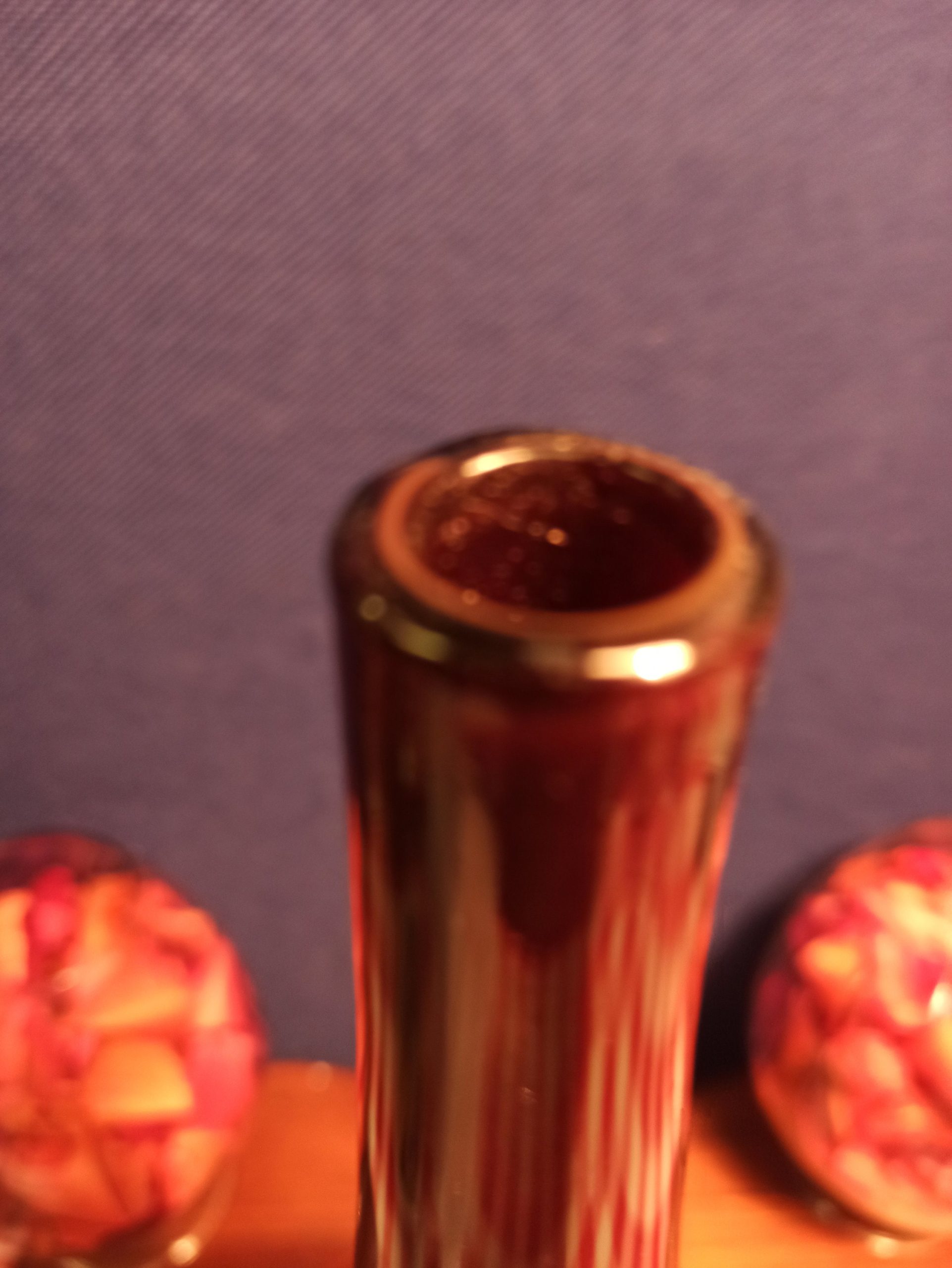 Vintage Ruby Red Glass Ornamental Vase. Excellent Condition. - Image 4