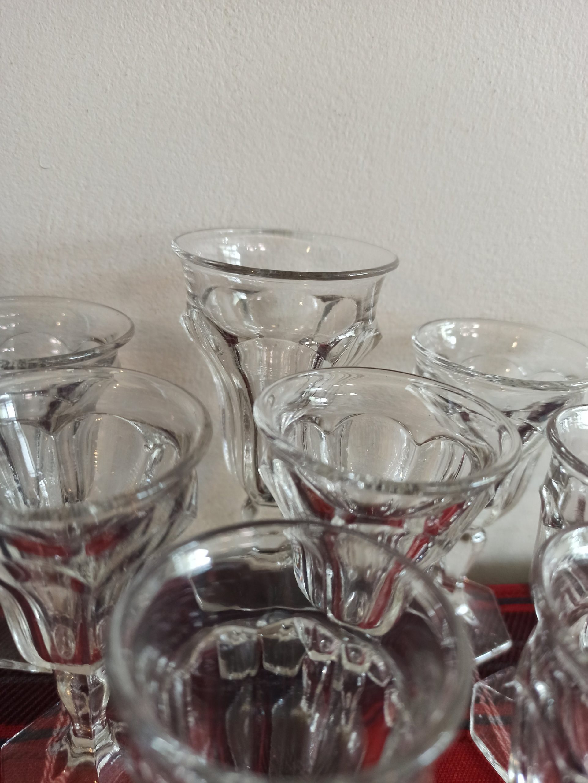A Selection of 9 Sherry / Liqueur Glasses. - Image 3