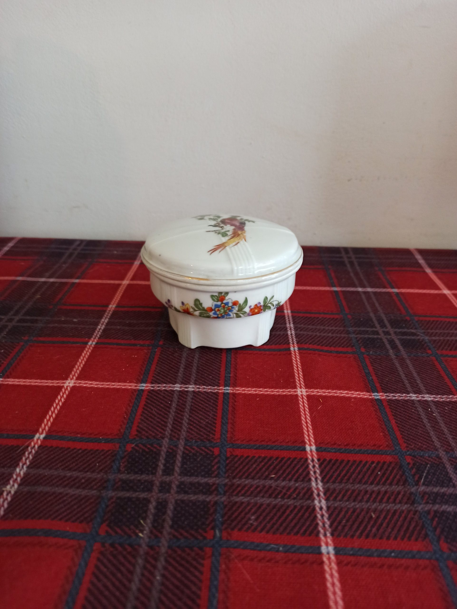 Czechoslovakian Lidded Powder Jar / Trinket Jar. - Image 2