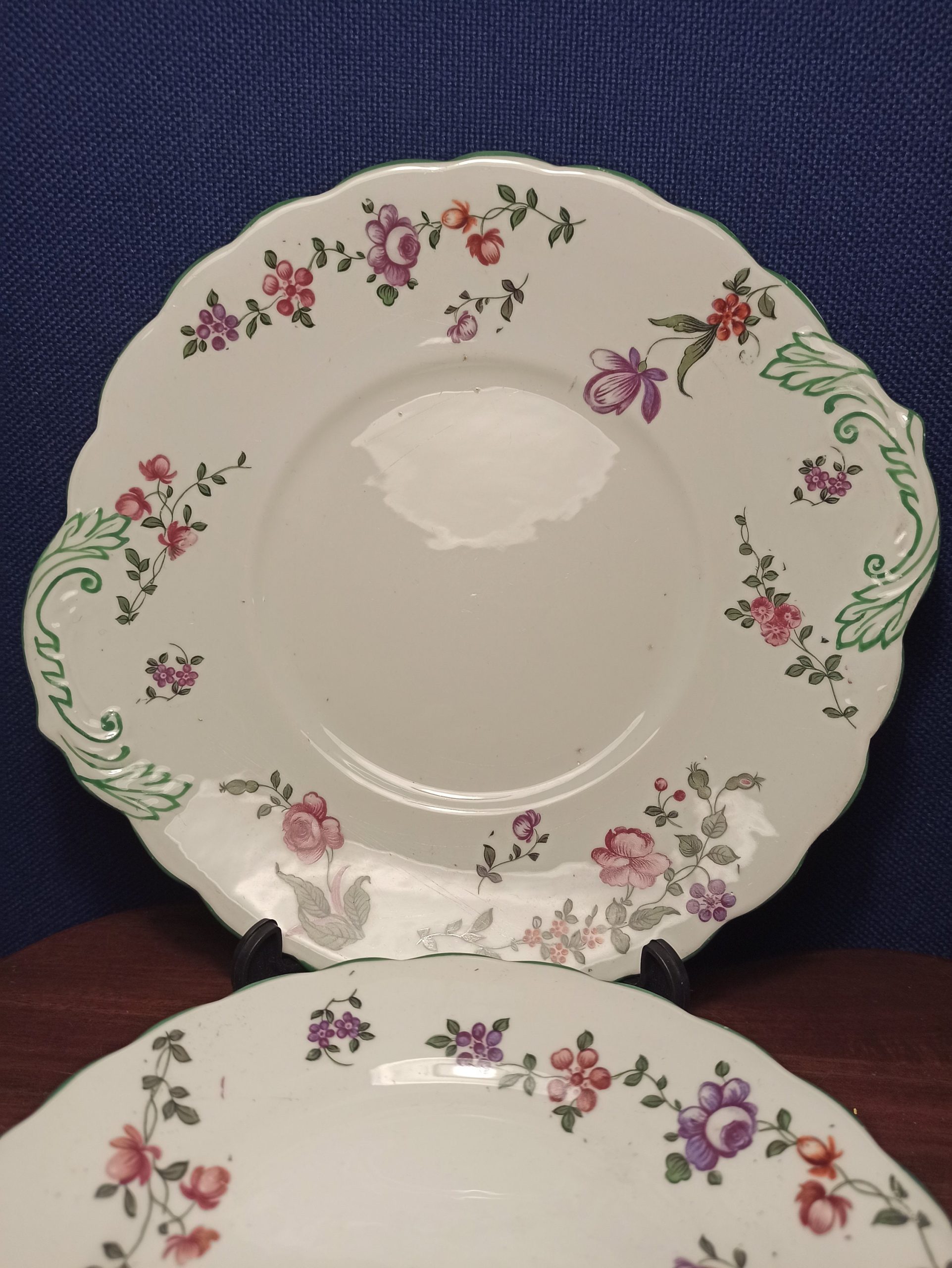 Atlas China 5 Piece Set. 4 Plates and Sandwich / Cake Plate. Good Condition. c1940s. - Image 2