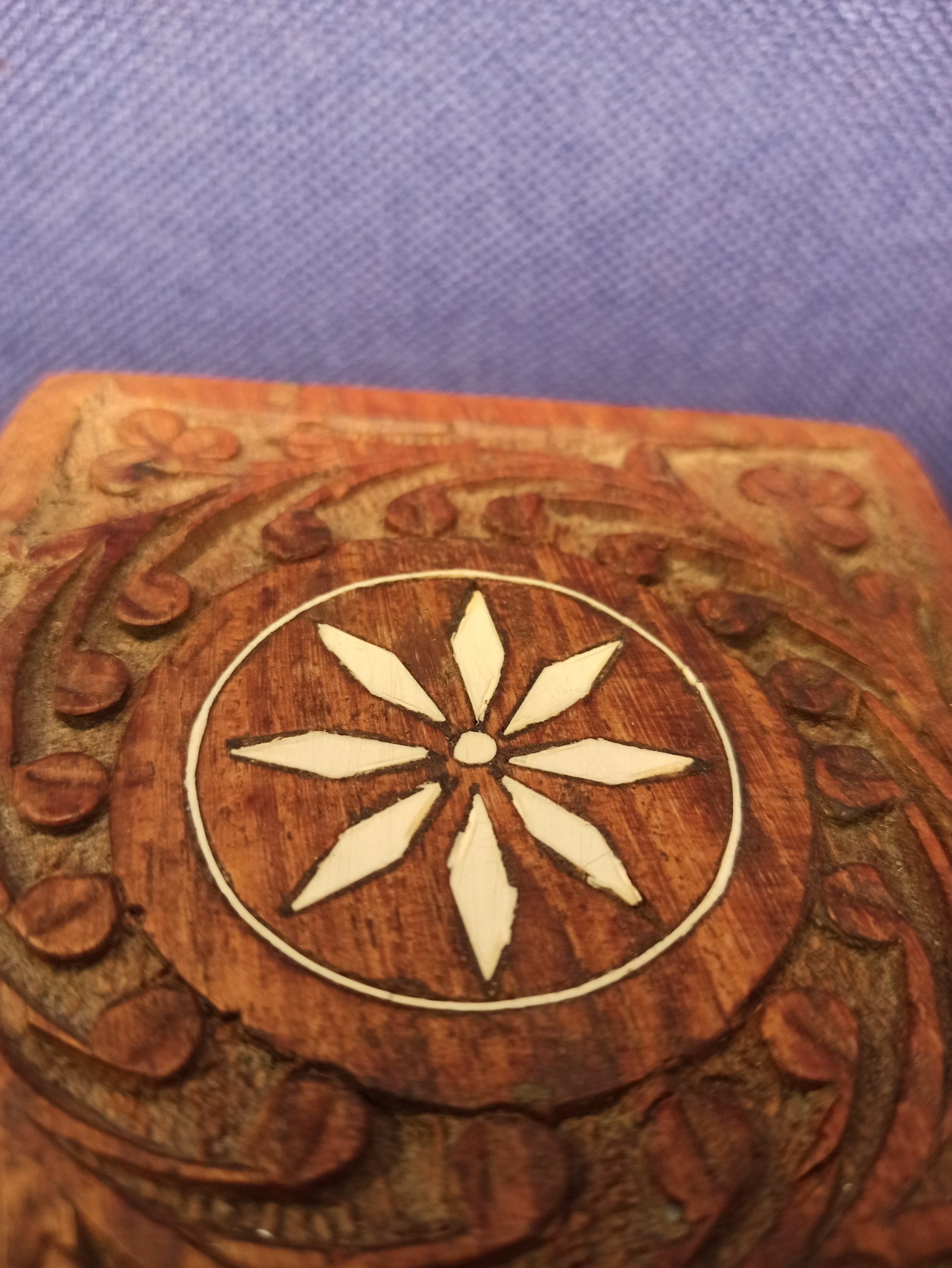 Pair of Carved Wooden Jewellery Boxes With Mother of Pearl Inlay. Good Condition. - Image 7