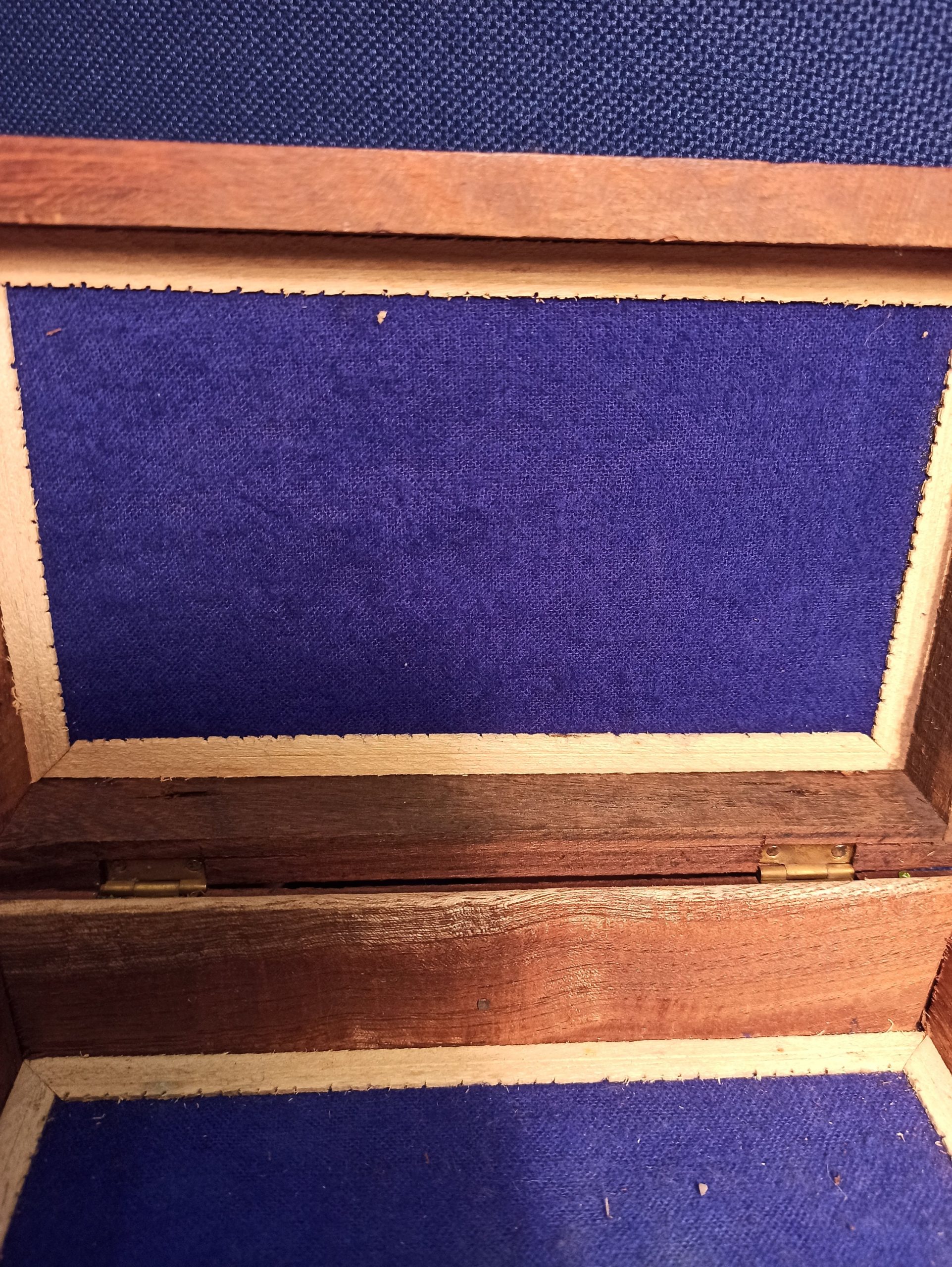 Pair of Carved Wooden Jewellery Boxes With Mother of Pearl Inlay. Good Condition. - Image 10
