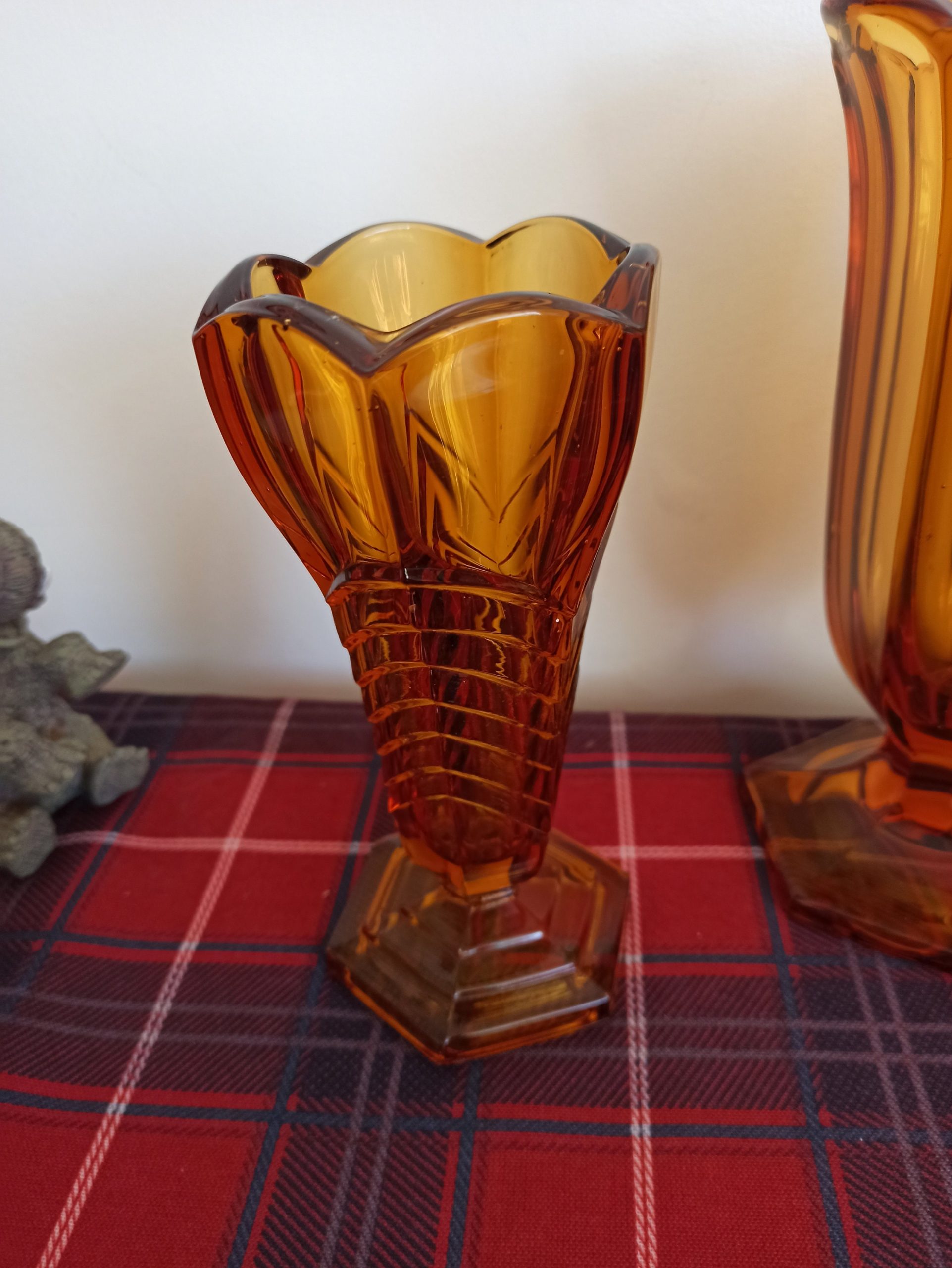 Trio of Amber Art Deco Style Vases. Excellent Condition. - Image 2