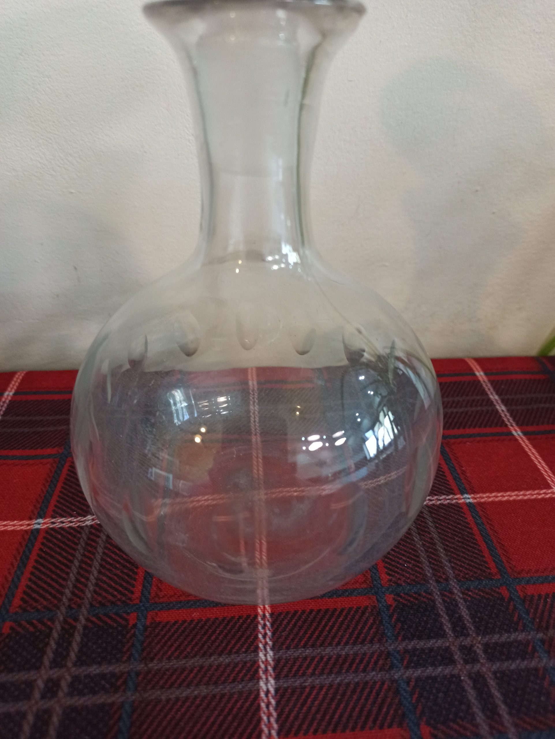 Art Deco Glass Decanter. Very Good Condition. - Image 2